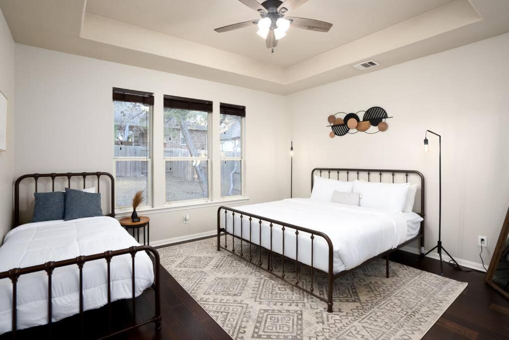 Four-Bedroom House photo 1