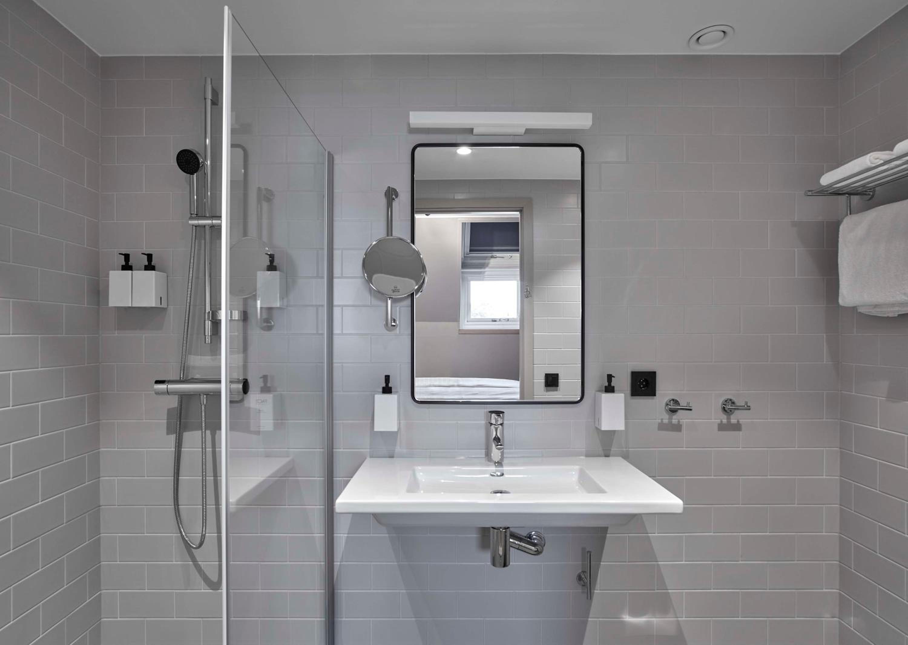 Superior Twin Room - Photo 2