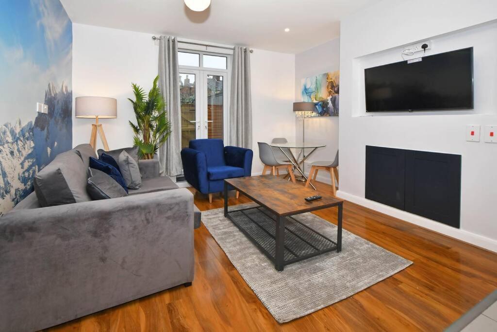 Two-Bedroom Apartment photo 1