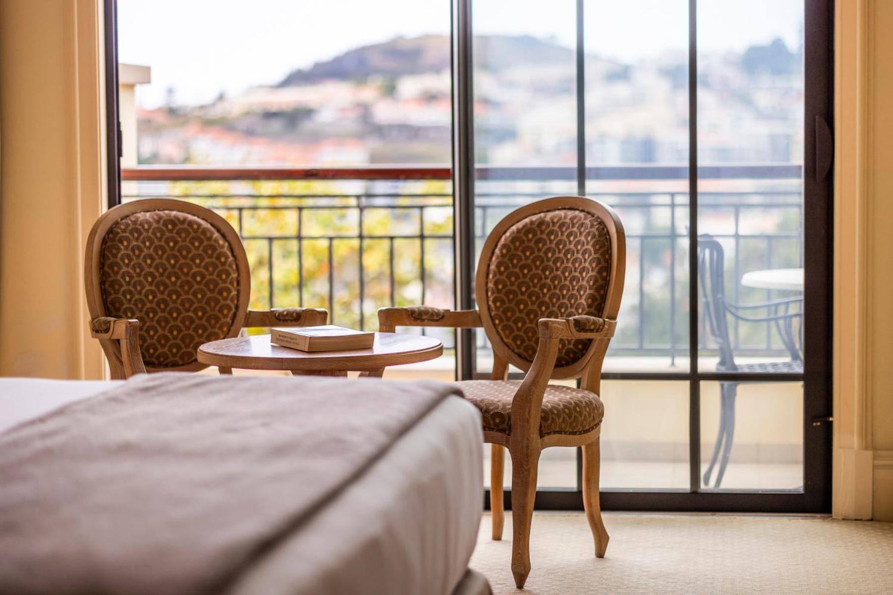 Double Room with Panoramic View - Photo 3