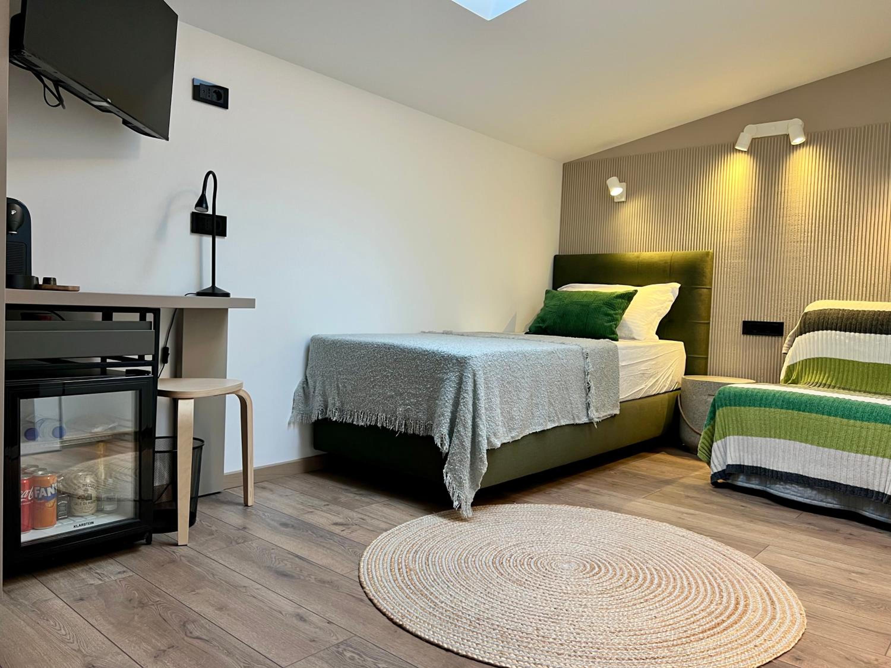 Single Room photo 1
