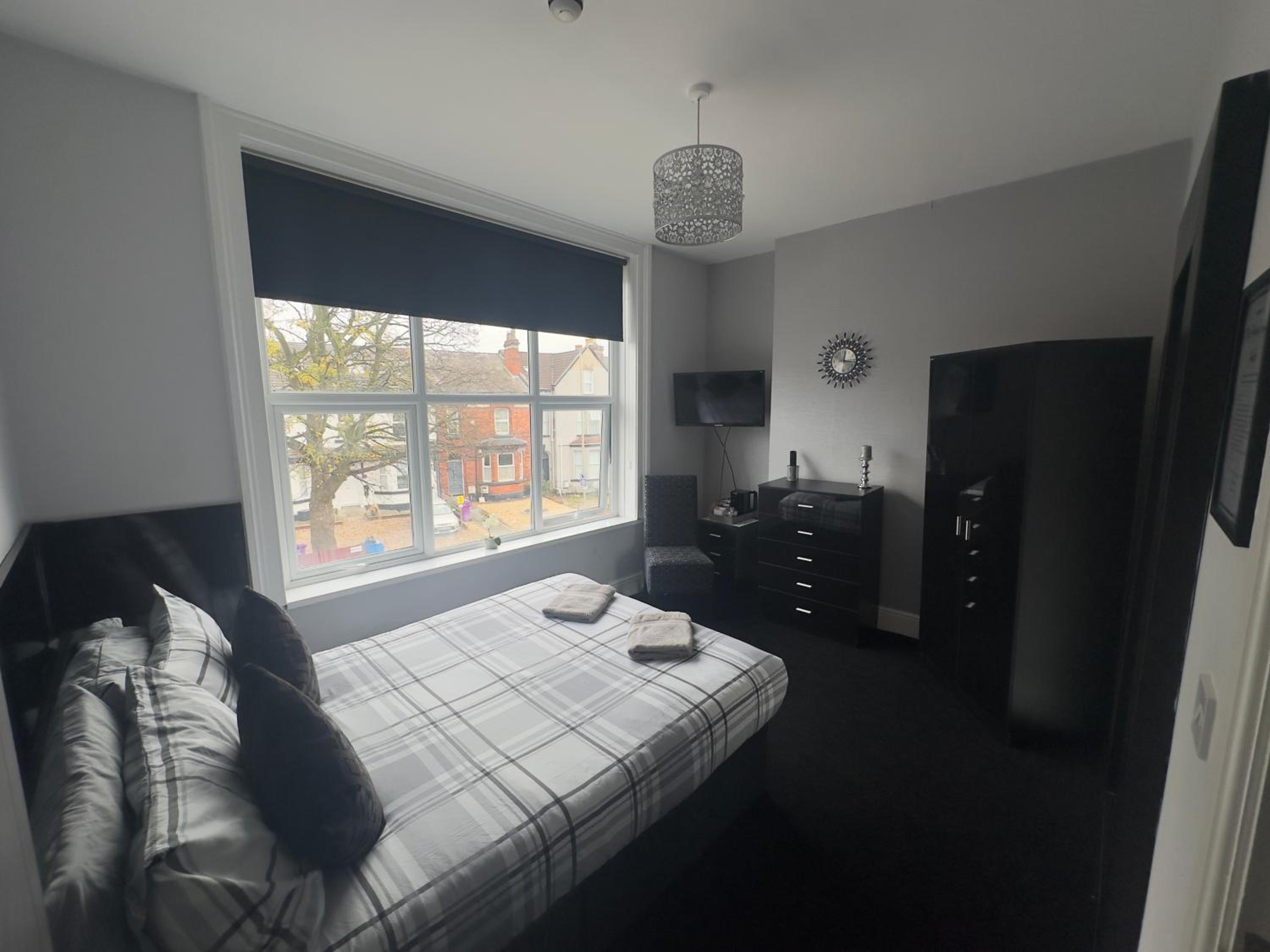 Standard Double Room with Shared Bathroom photo 3