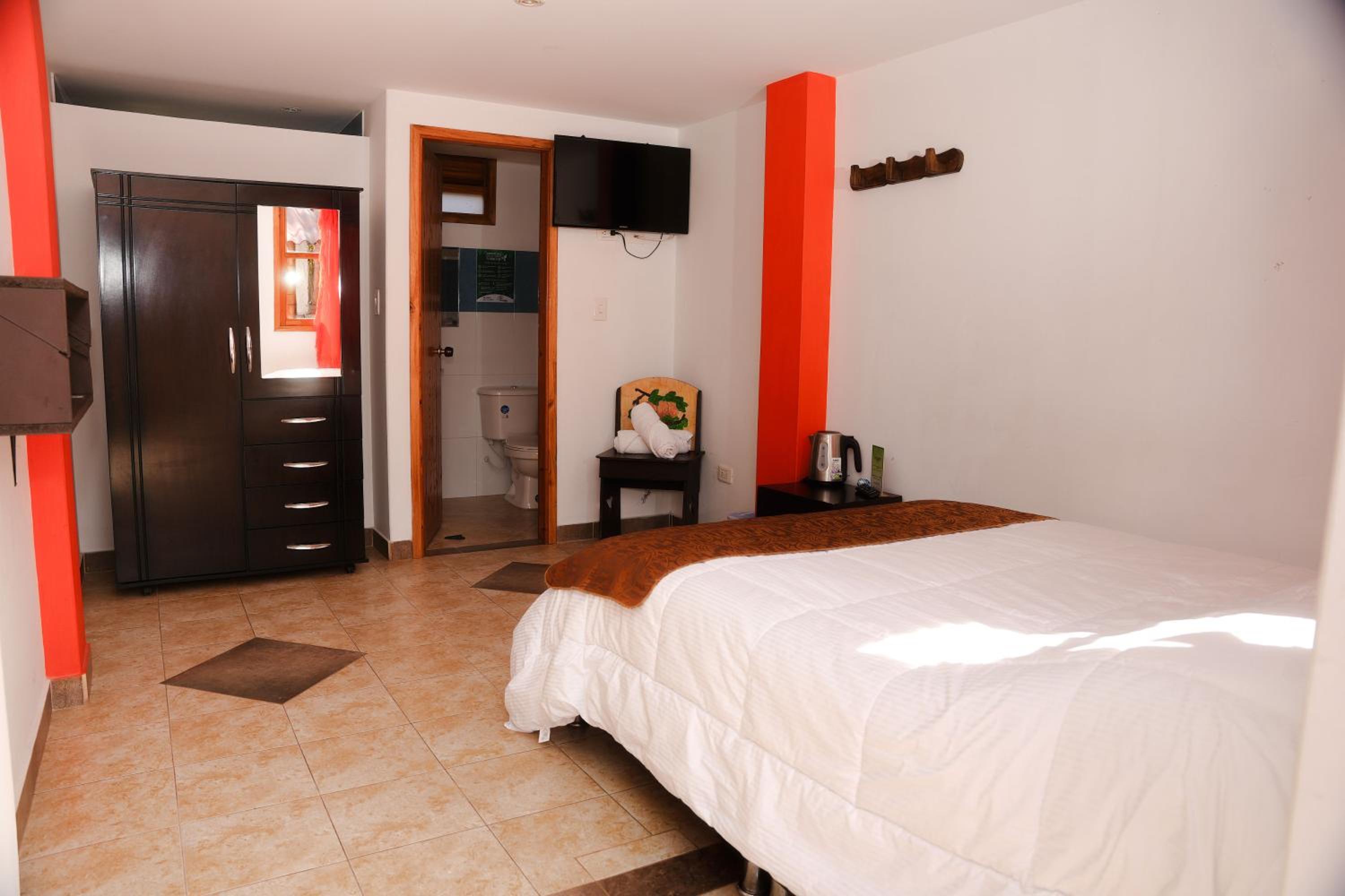 Standard Double Room with Shower and Private Toilet photo 2