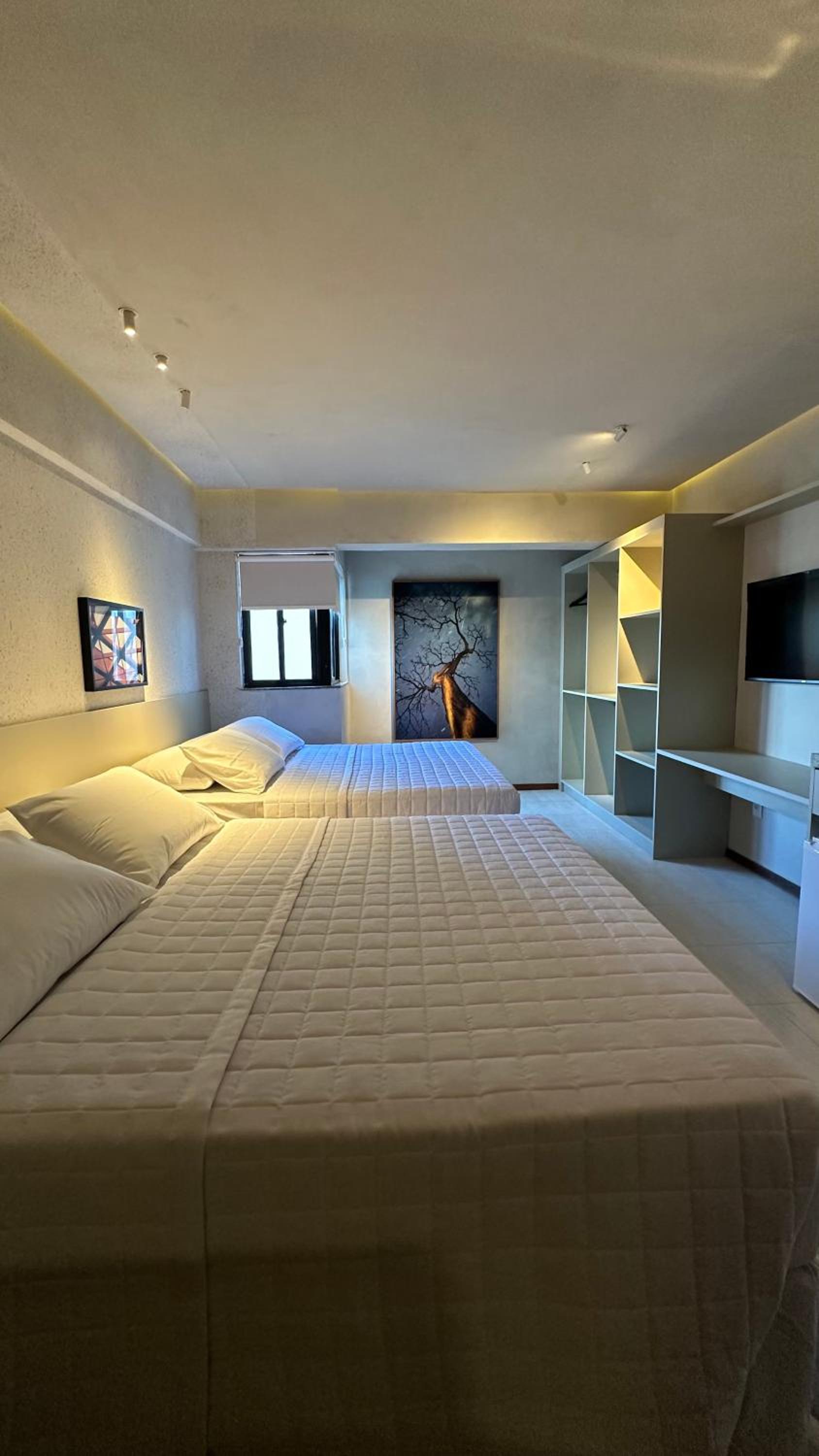 Standard Queen Room with Two Queen Beds photo 1