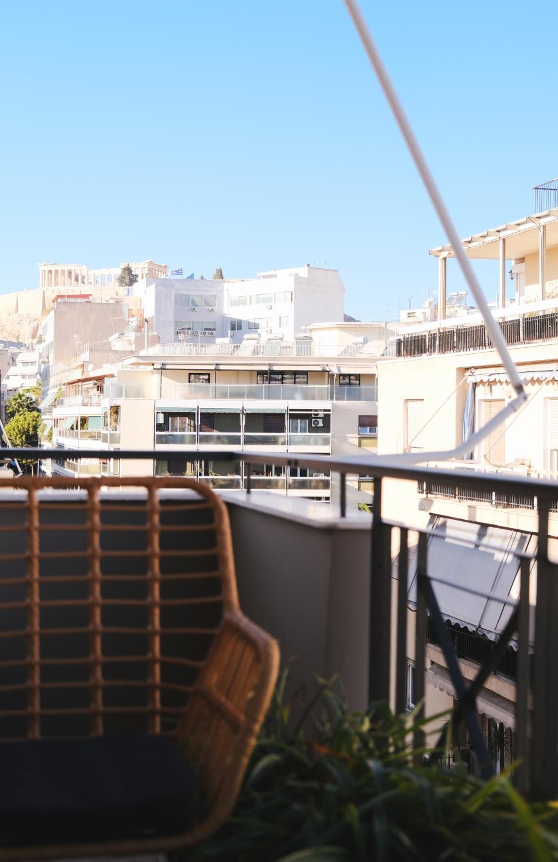 One-Bedroom Apartment with Acropolis View photo 2
