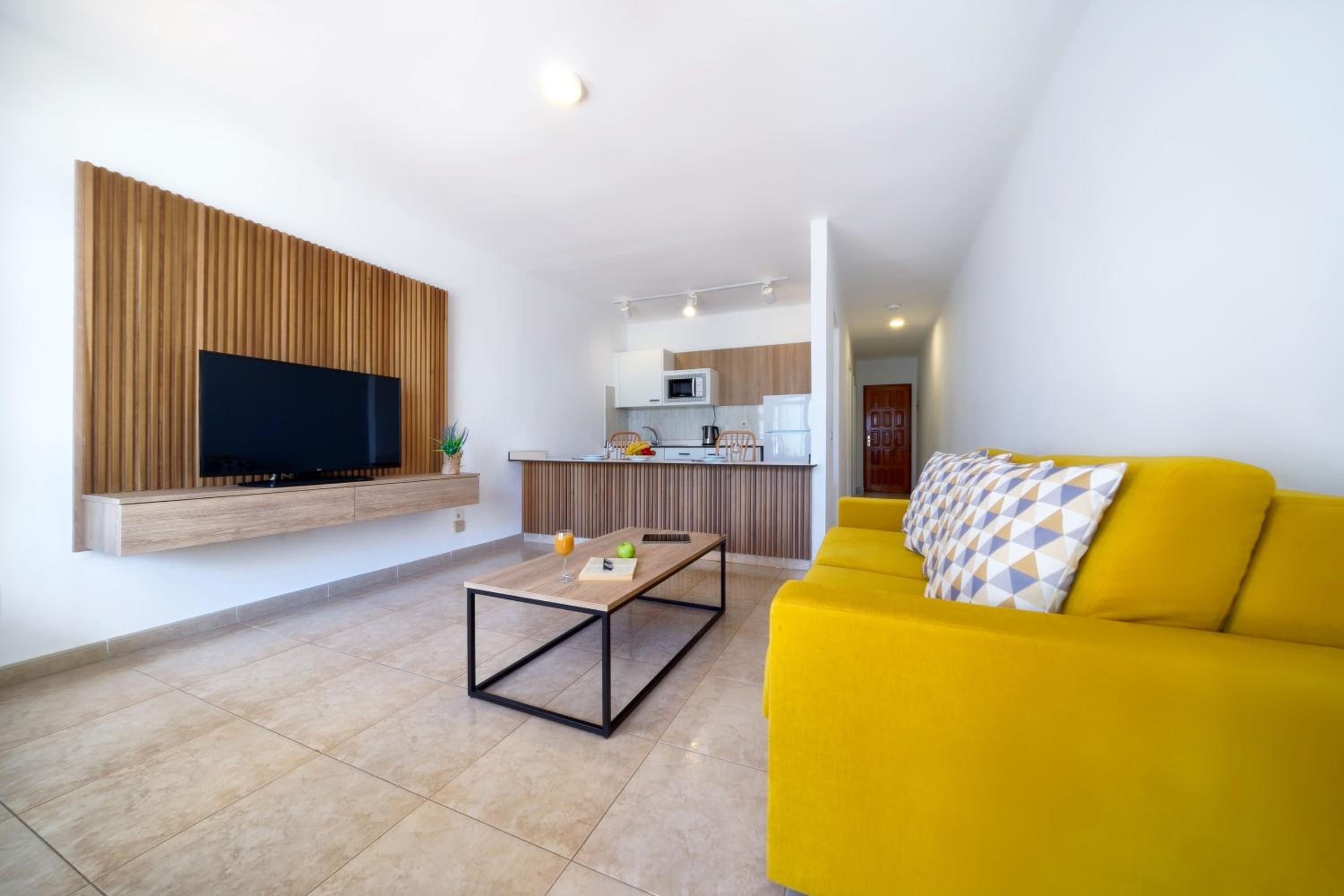 Apartamento de una habitación con vista a la piscina