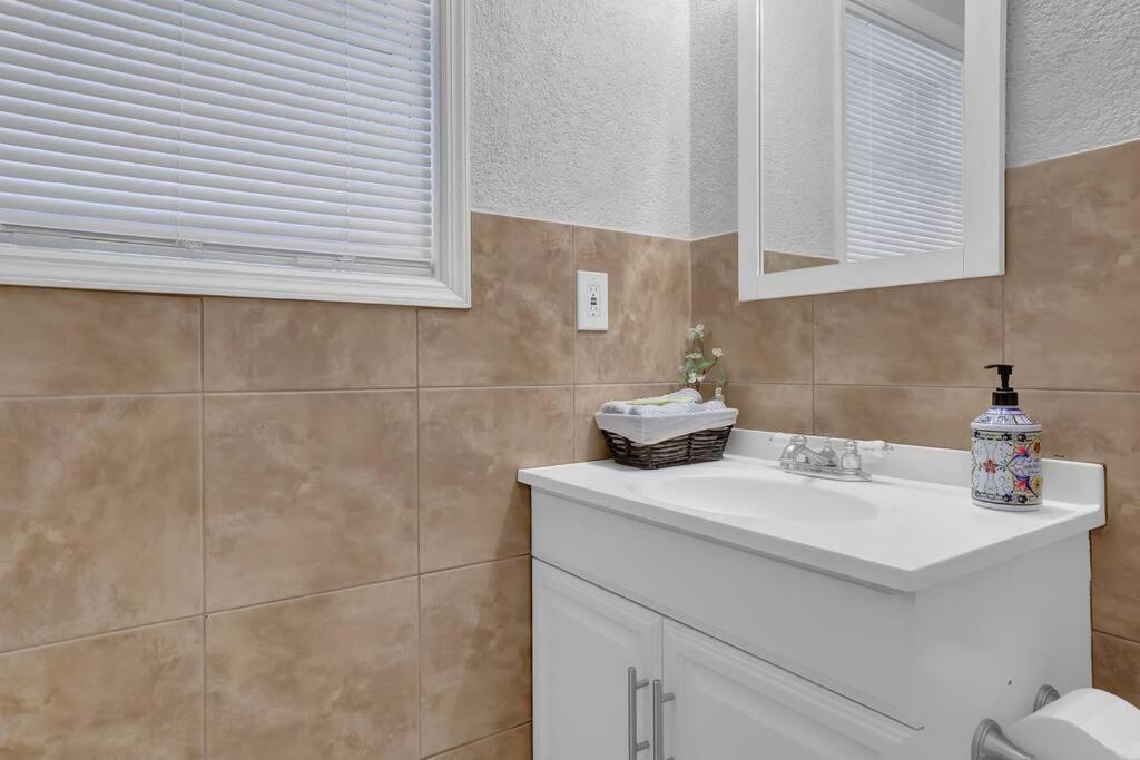 Three-Bedroom Standard Apartment photo 3