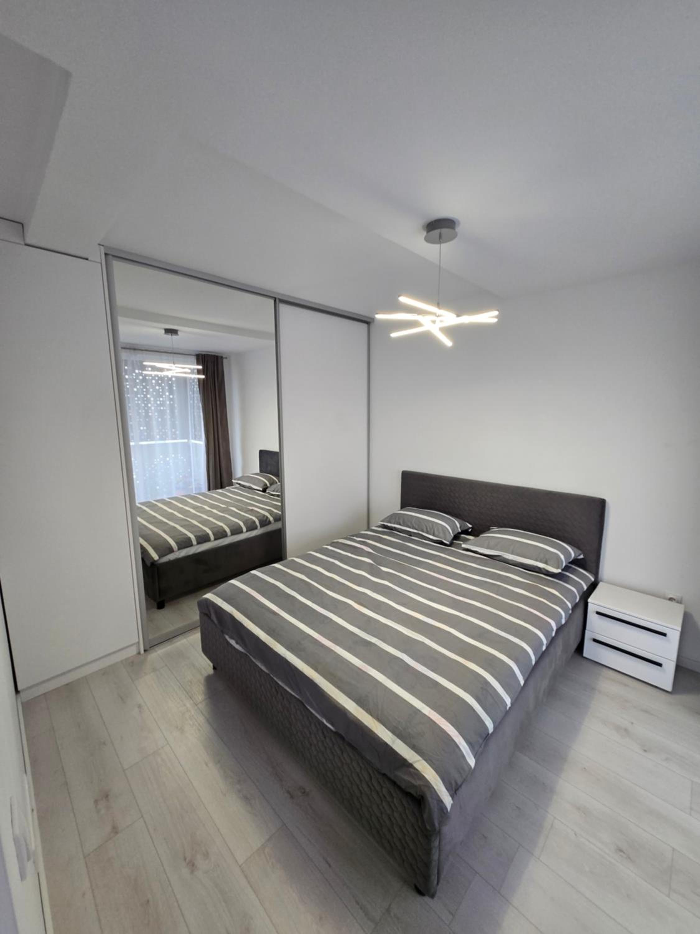 One-Bedroom Apartment photo 3