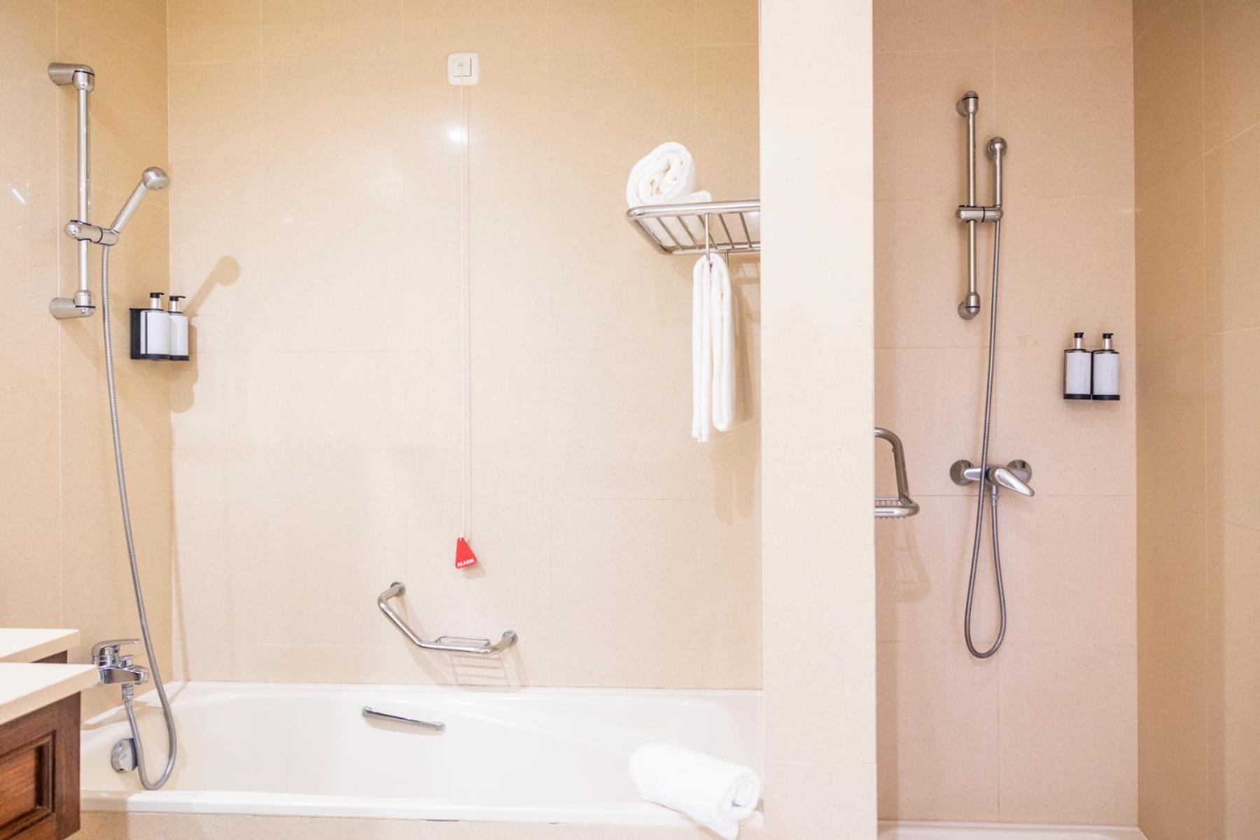 Junior Suite - Photo 8