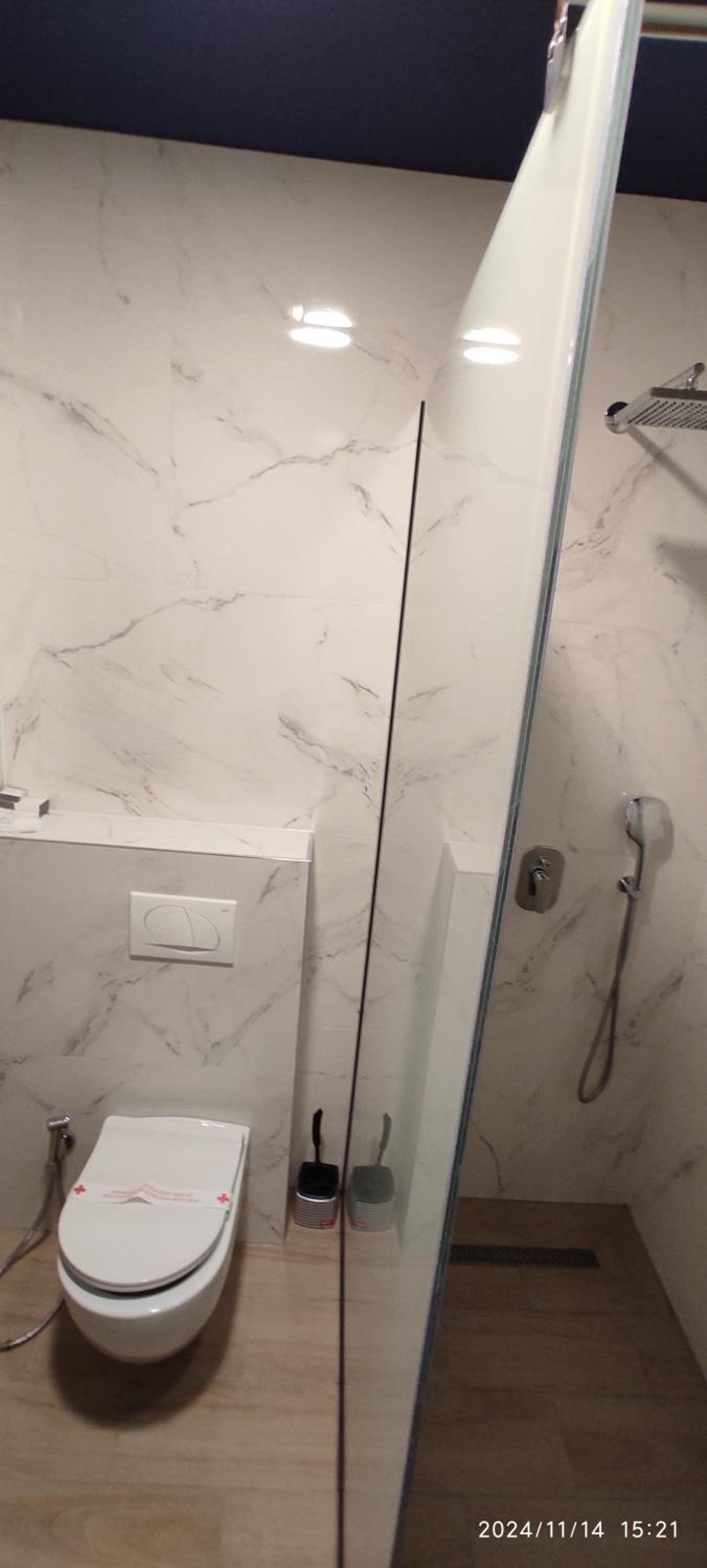 Quadruple Room - Photo 7