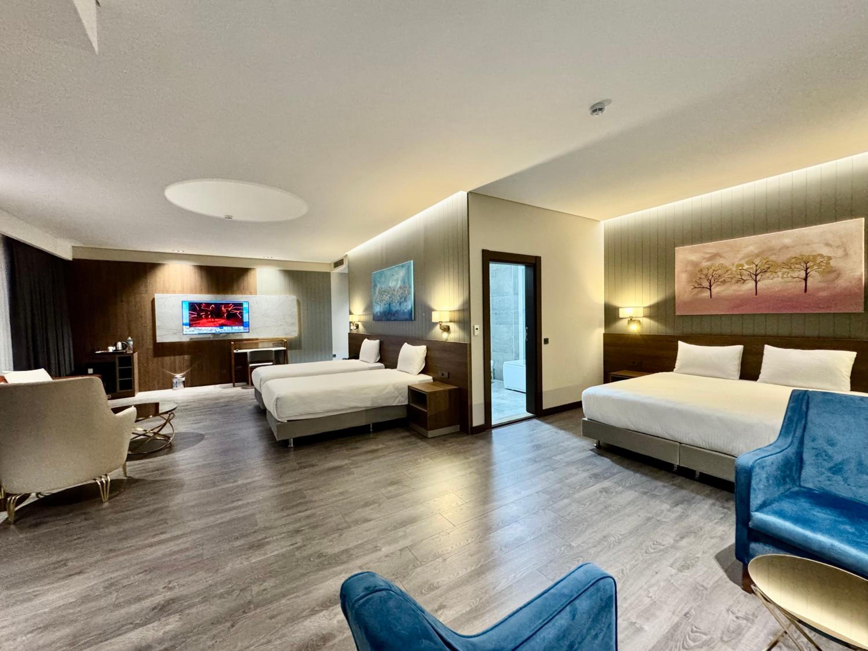 Superior Quadruple Room photo 3
