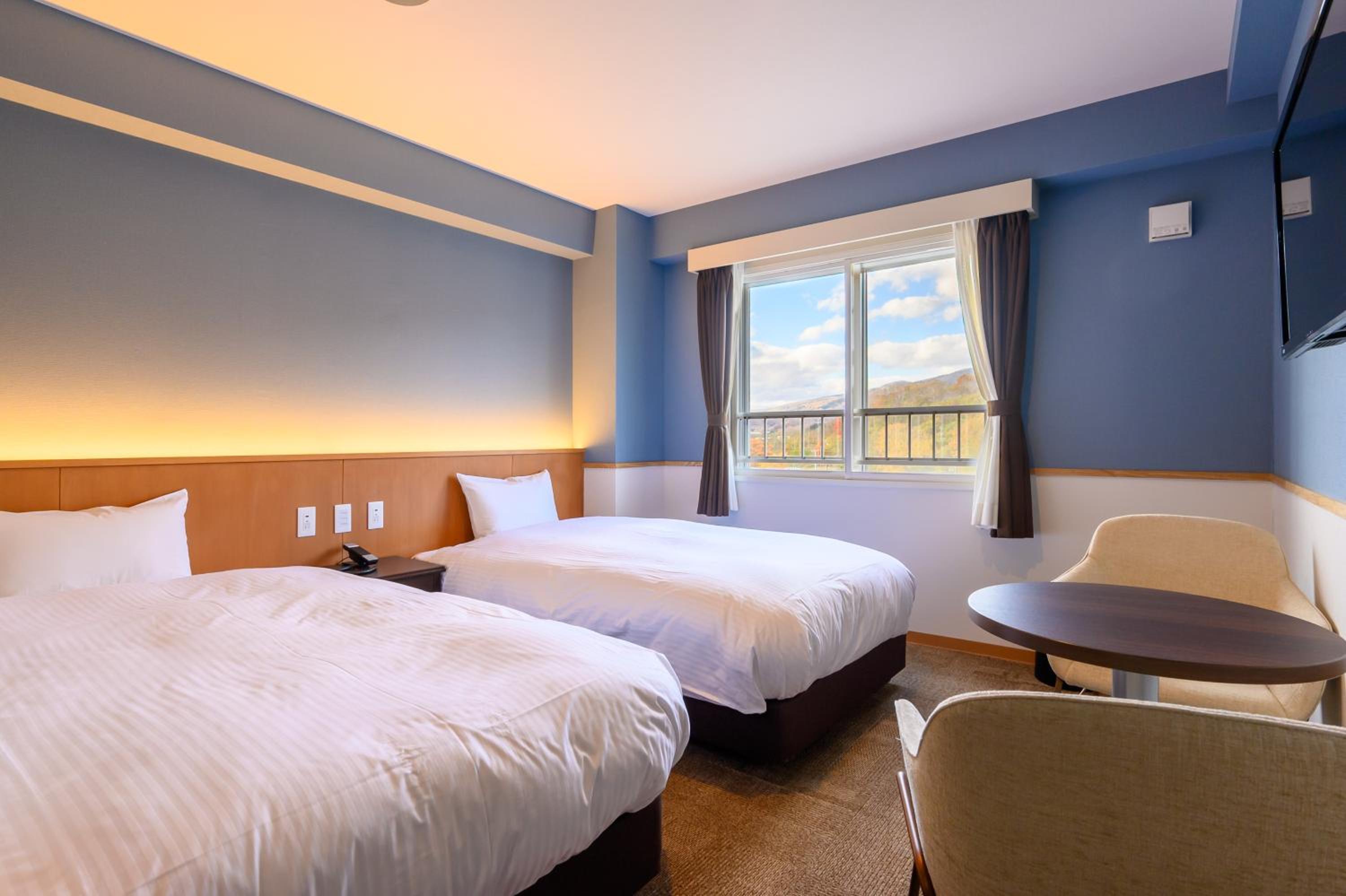 Twin Room with Mountain View