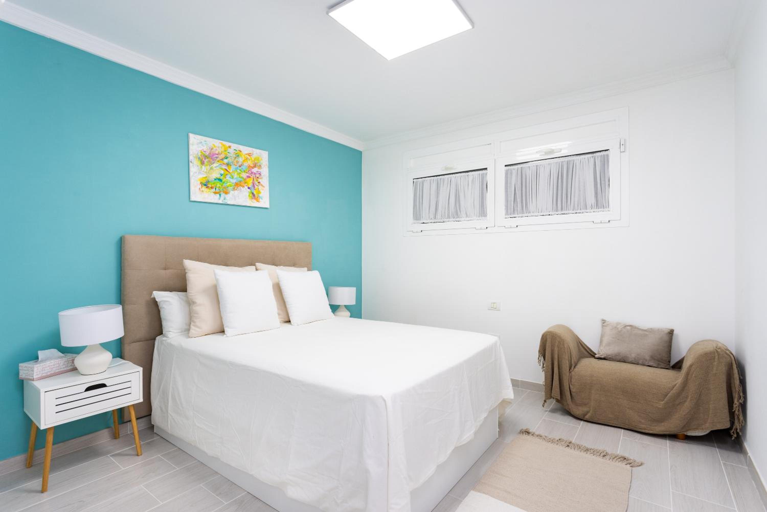 Two-Bedroom Deluxe Apartment with Ocean View