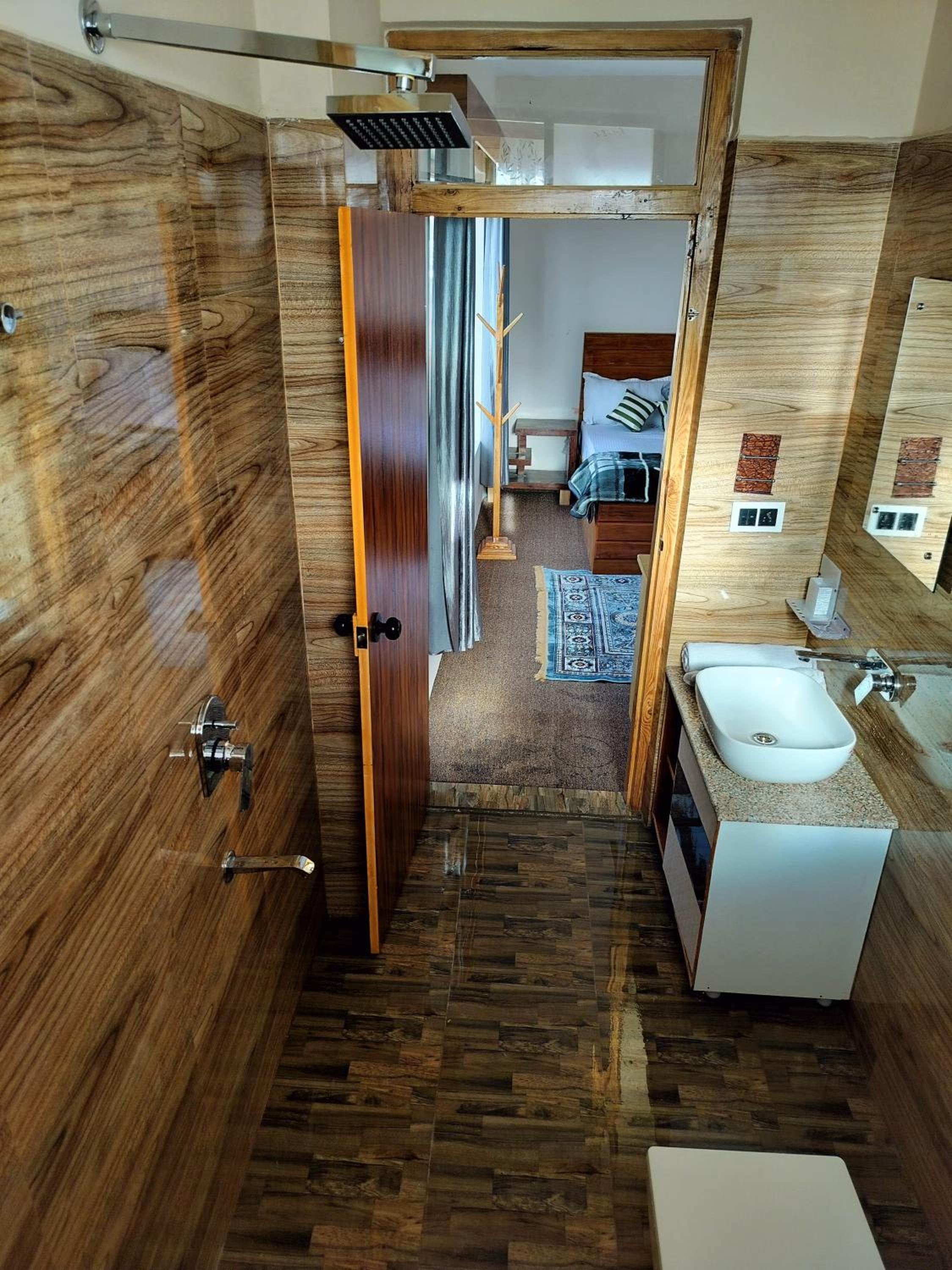 Superior King Room photo 2