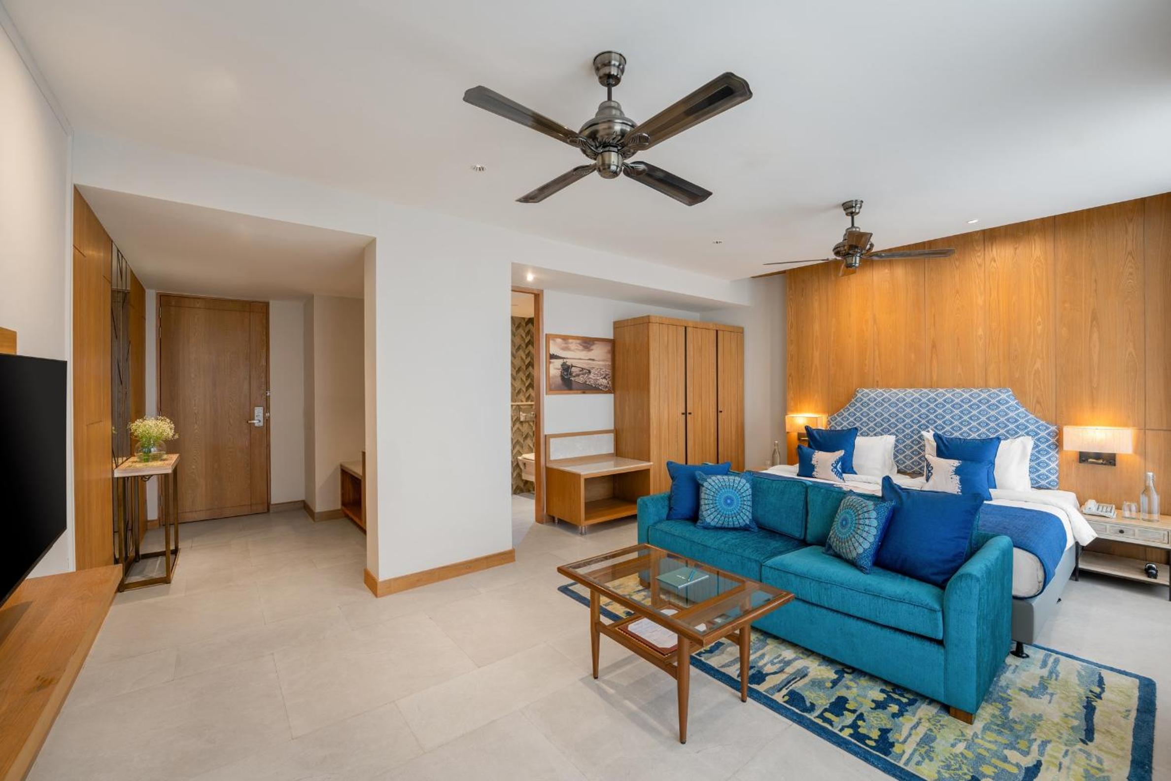 Junior Suite Twin Bed – City View – – 10% off on Food & Beverages with a-la-carte selection Junior Suite Twin Bed – City View – – 10% off on Food & Beverages with a-la-carte selection