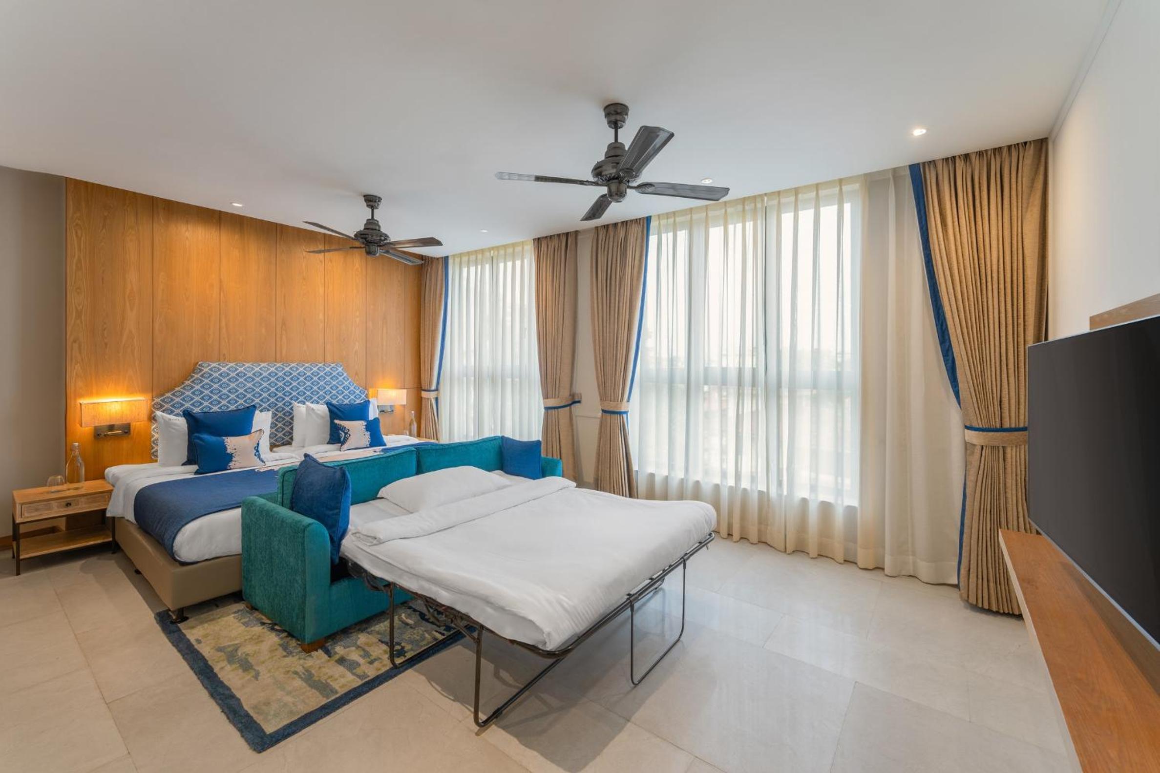 Junior Suite Twin Bed – City View – – 10% off on Food & Beverages with a-la-carte selection Junior Suite Twin Bed – City View – – 10% off on Food & Beverages with a-la-carte selection