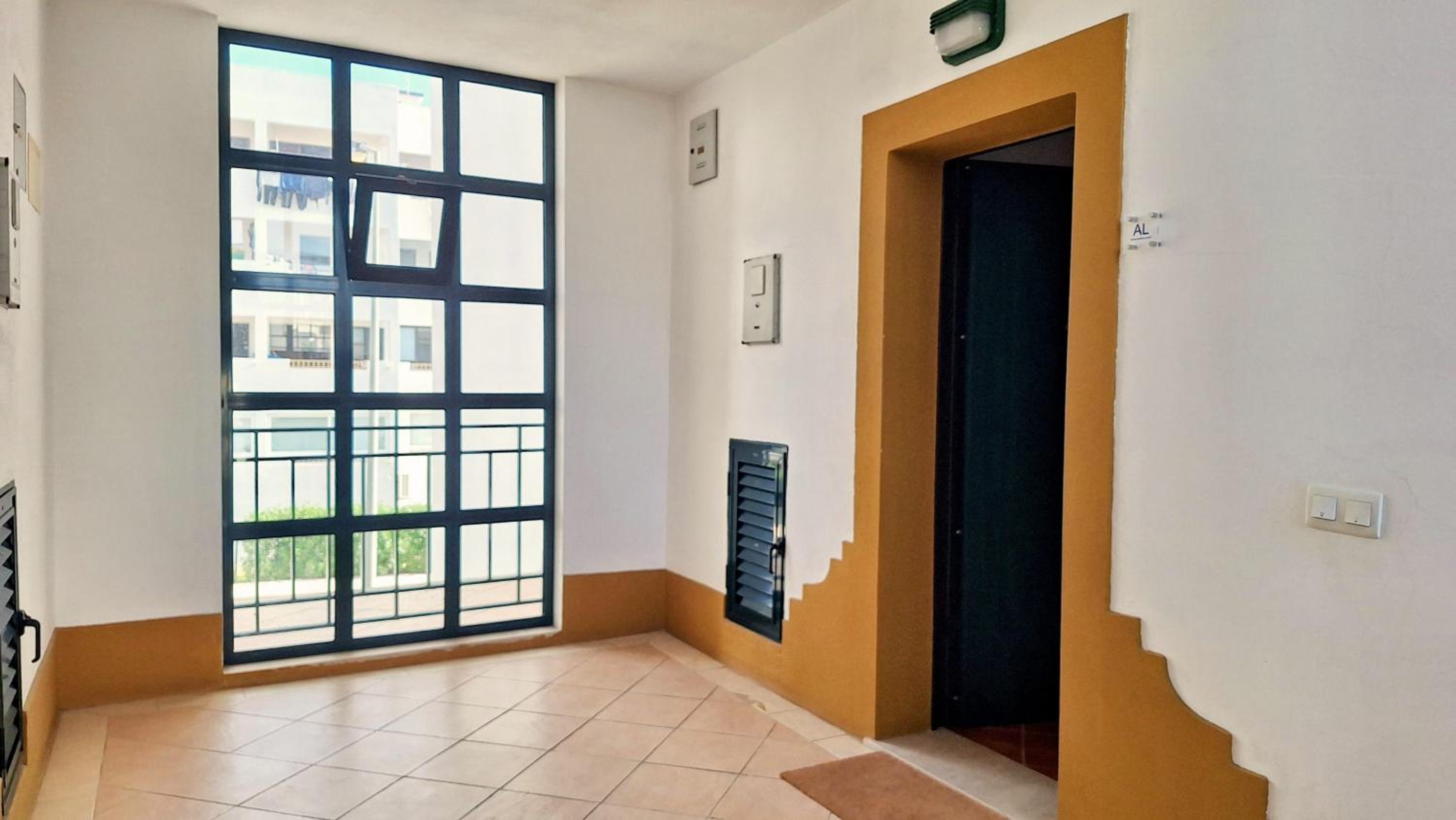 Three-Bedroom Apartment photo 1