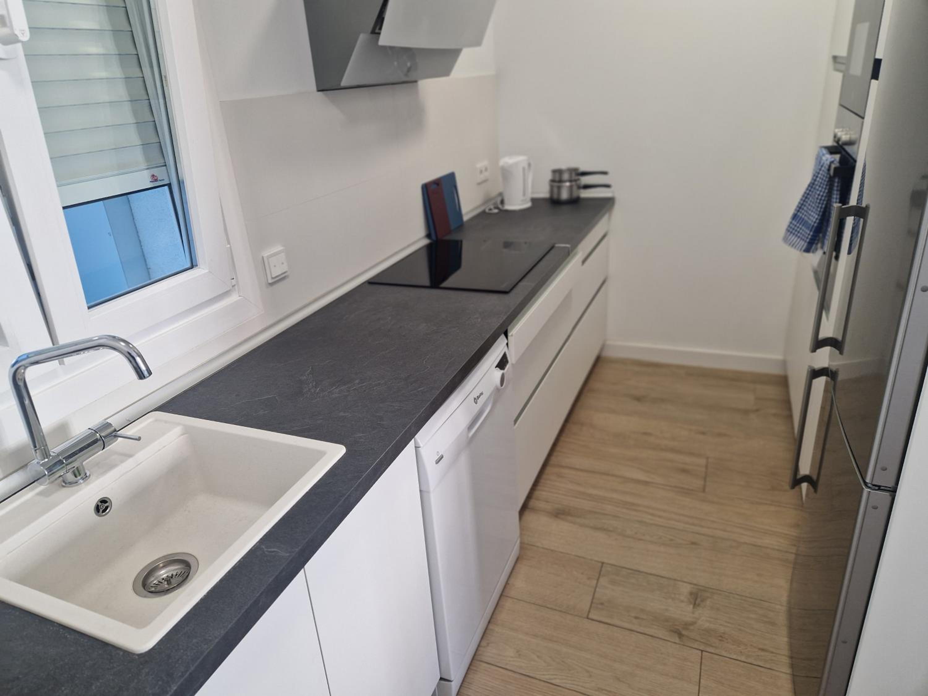 Apartment photo 2