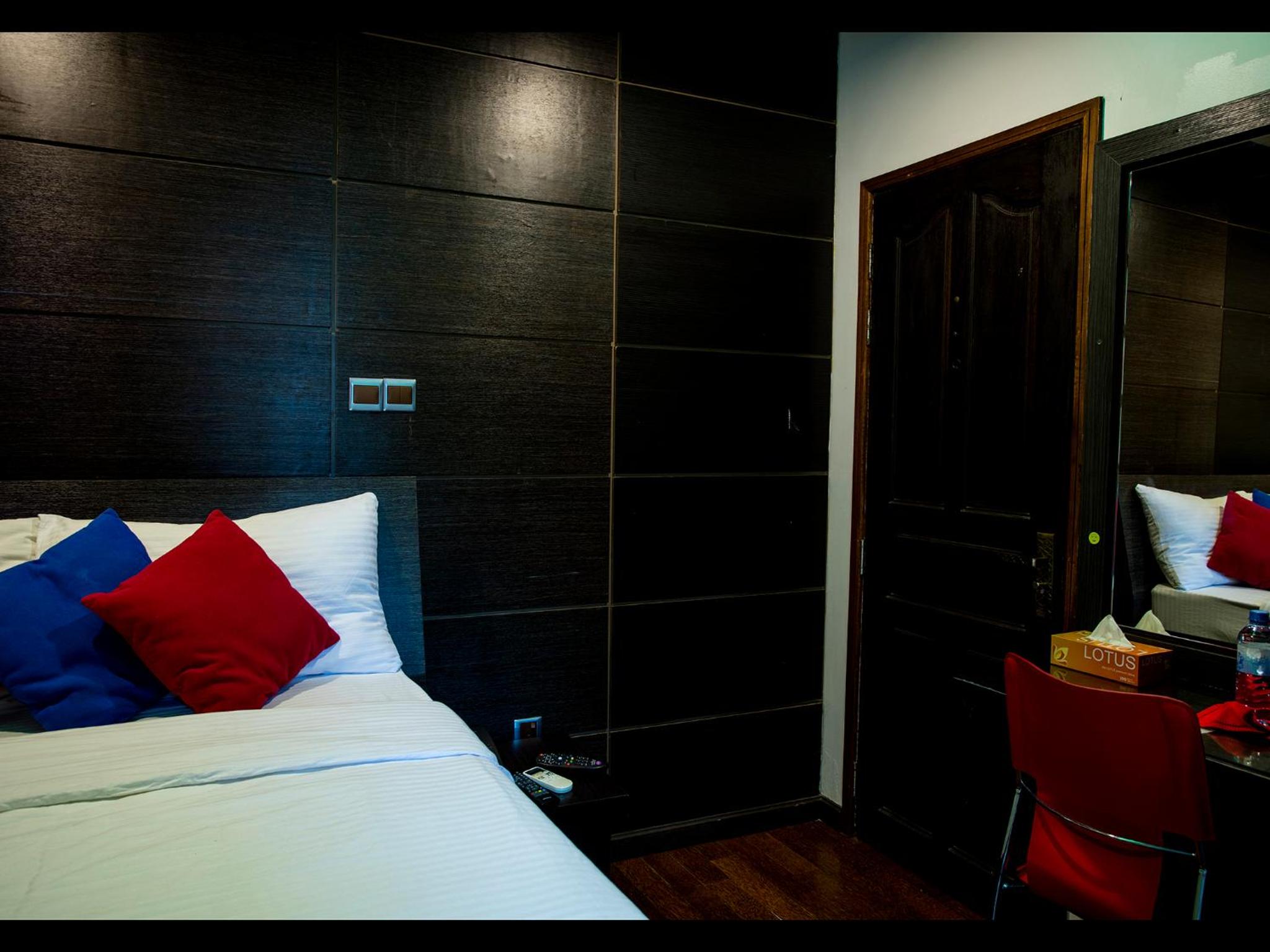 Deluxe Double Room with Balcony photo 2