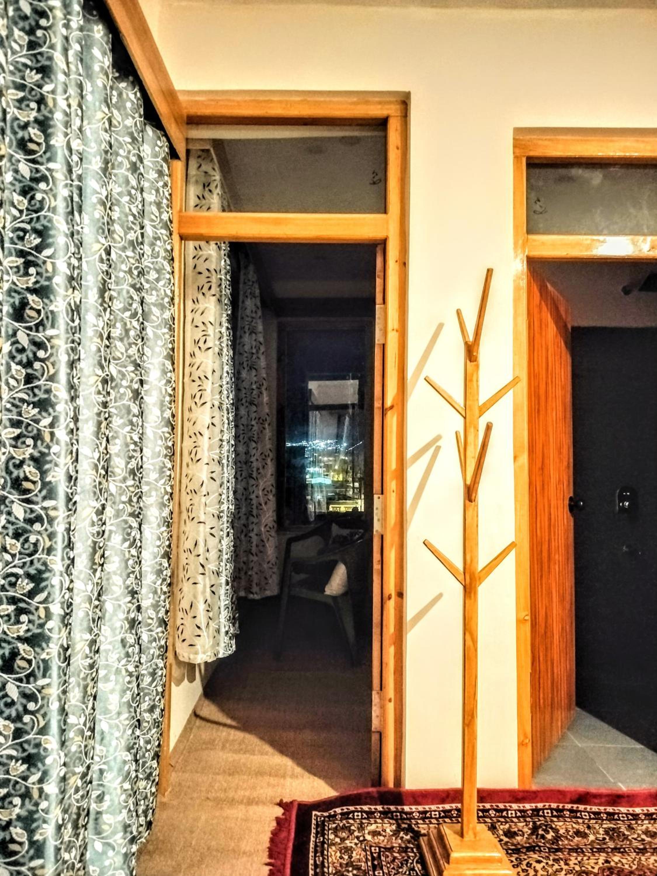 King Room with Balcony photo 3