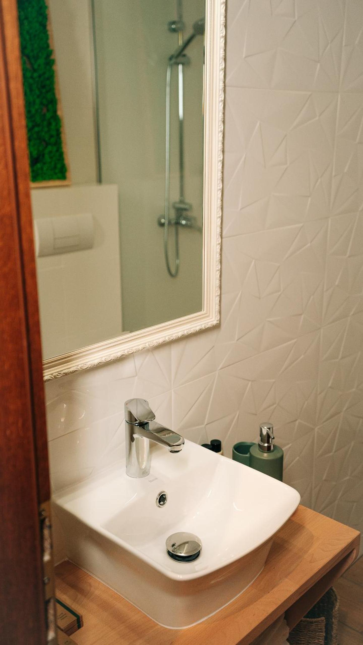 Double Room - Disability Access photo 3