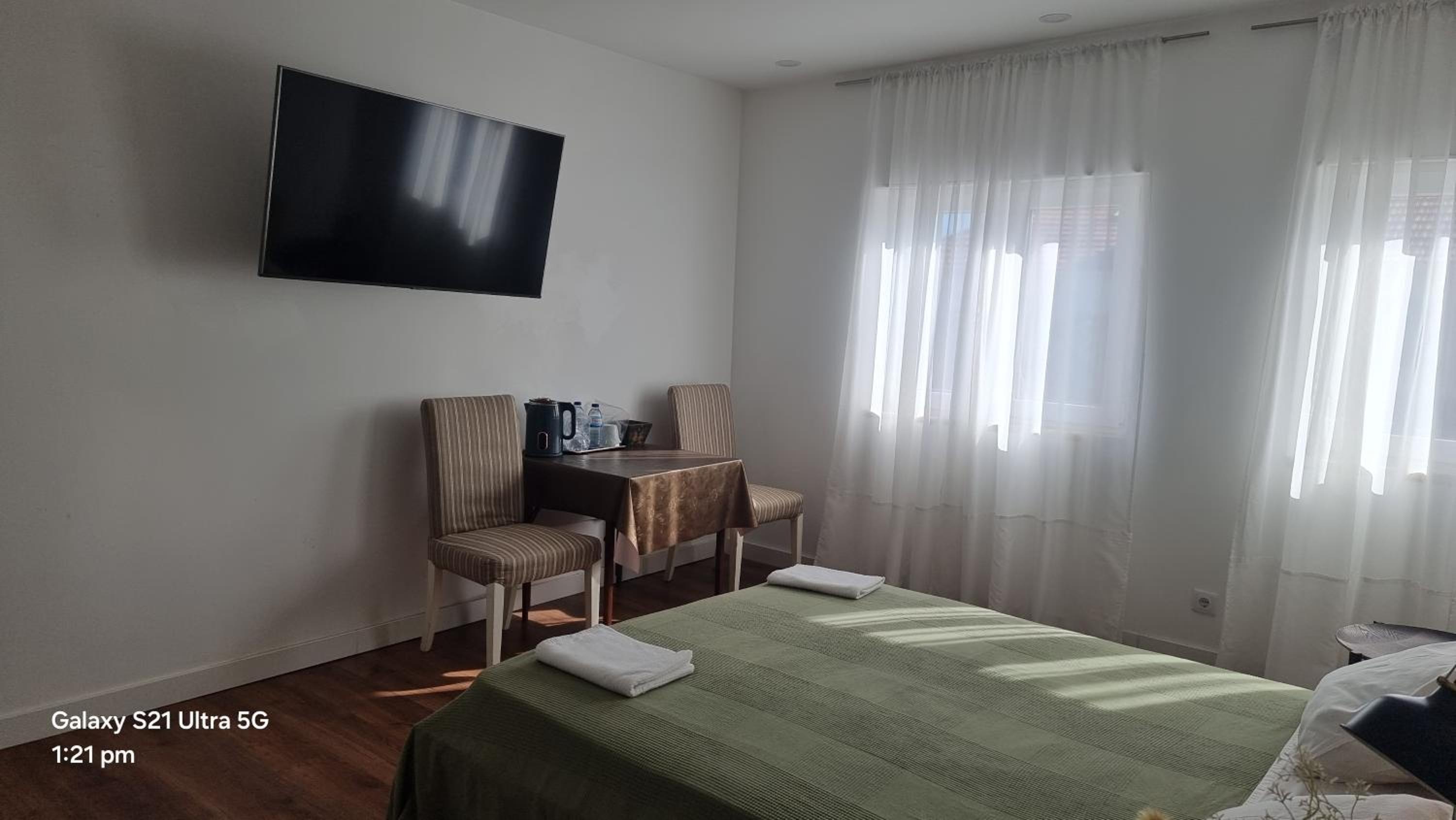 Double Room with Private Bathroom photo 3