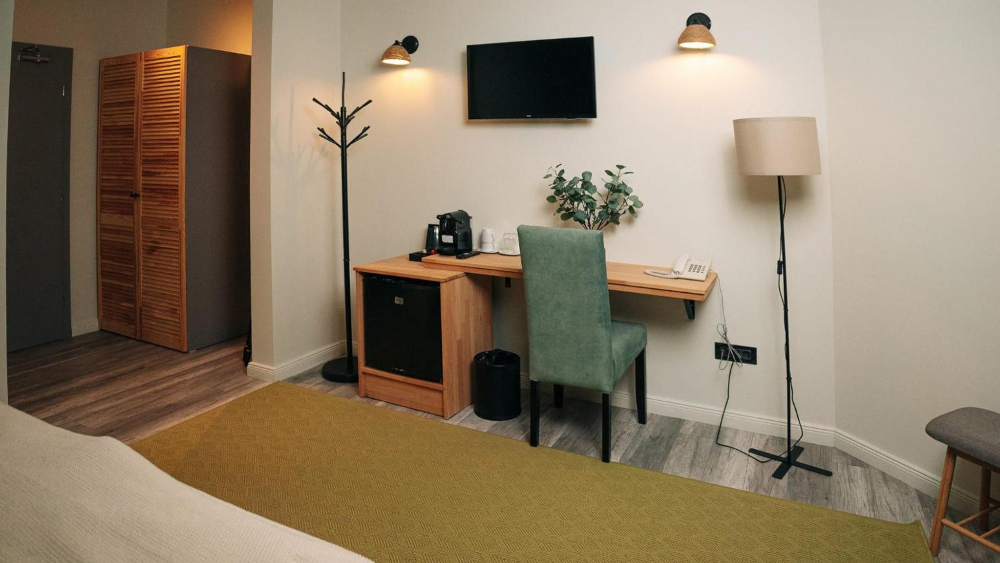 Double Room with Balcony photo 3