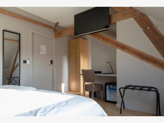 Deluxe Double Room with Shower