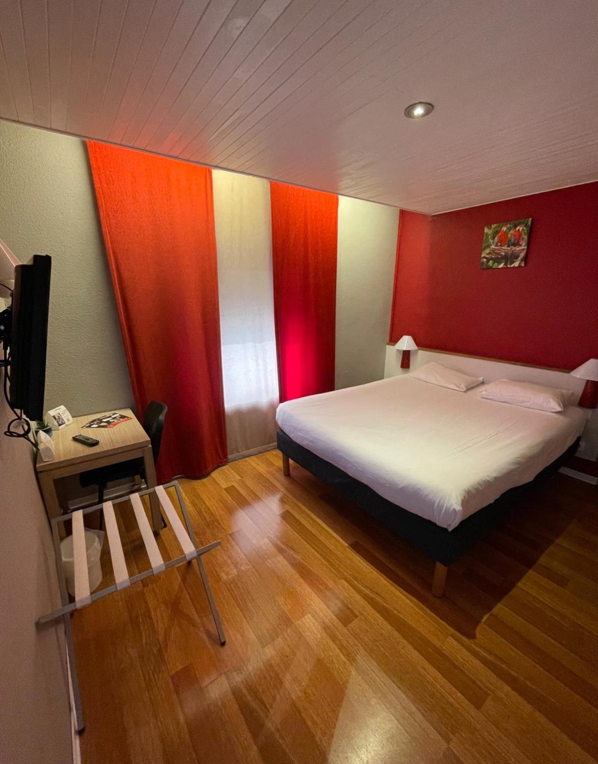 Double Room - Photo 1