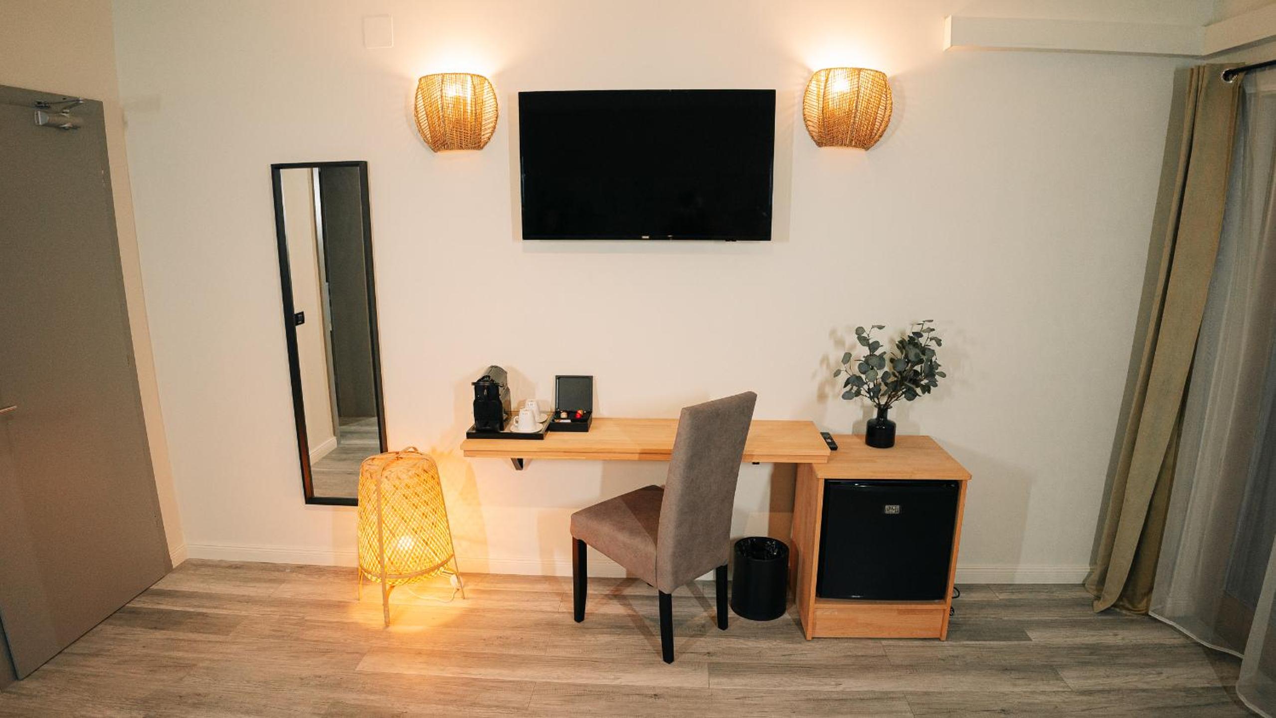 Double Room with Balcony photo 3