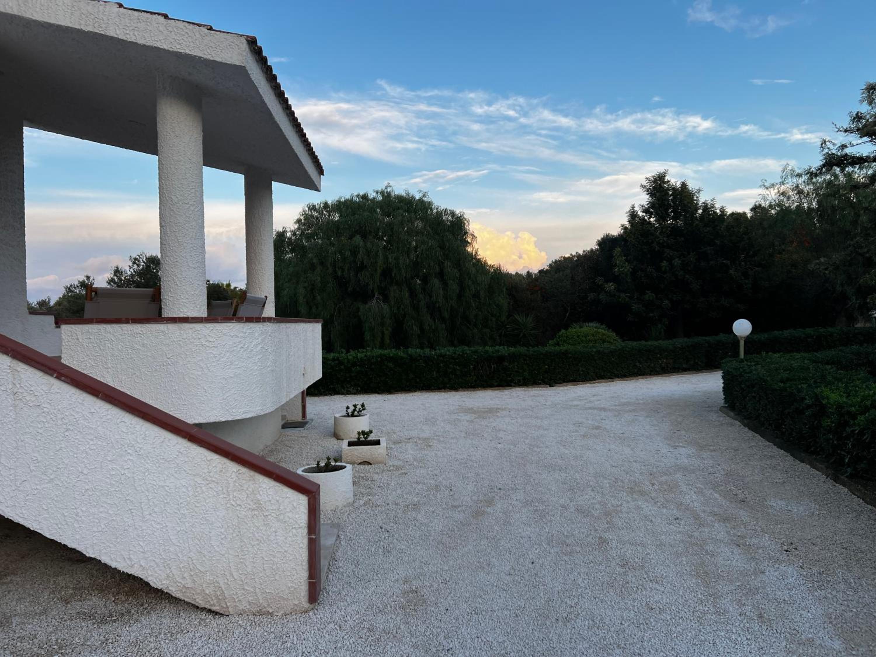 Villa photo 3