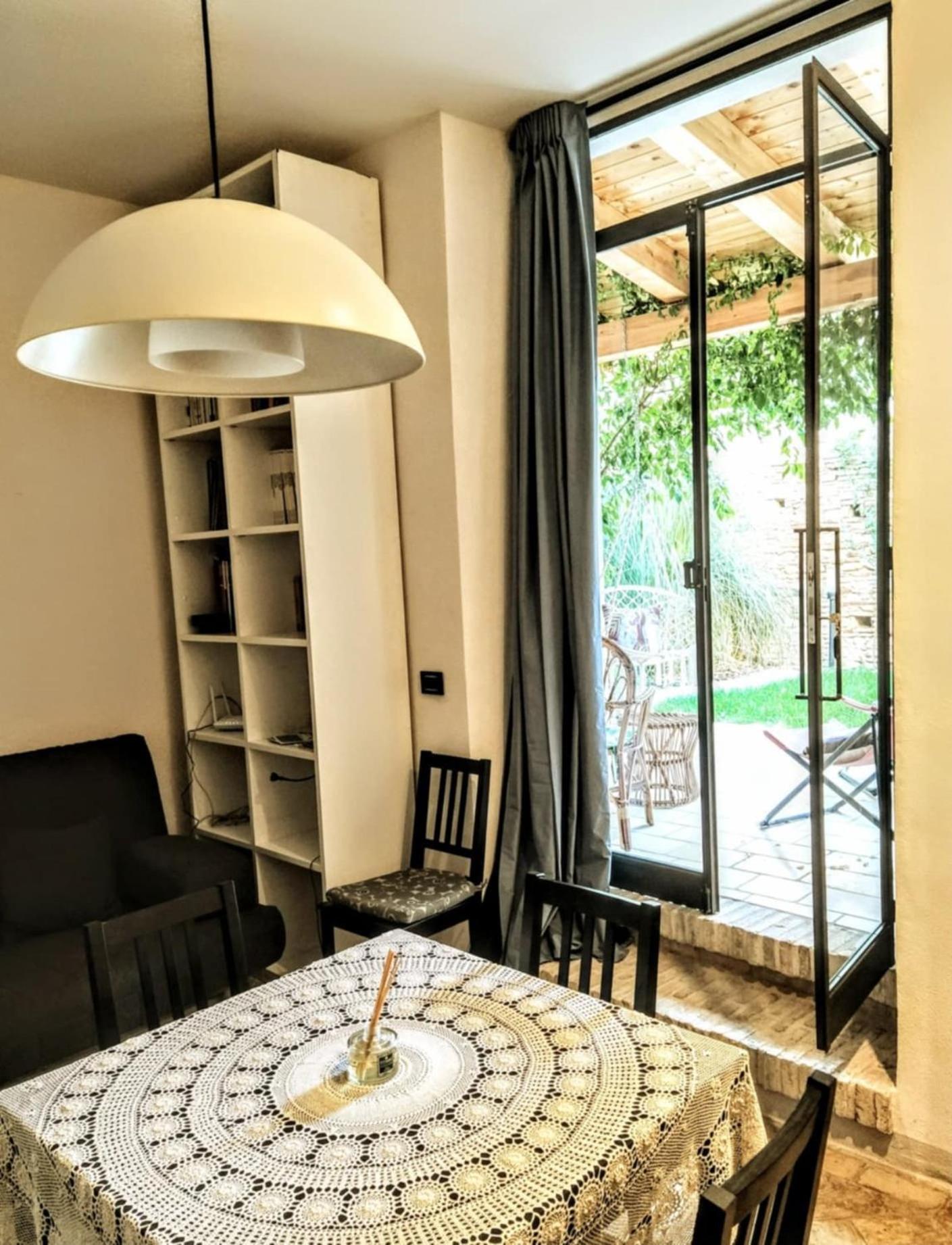 One-Bedroom Apartment with Garden photo 3