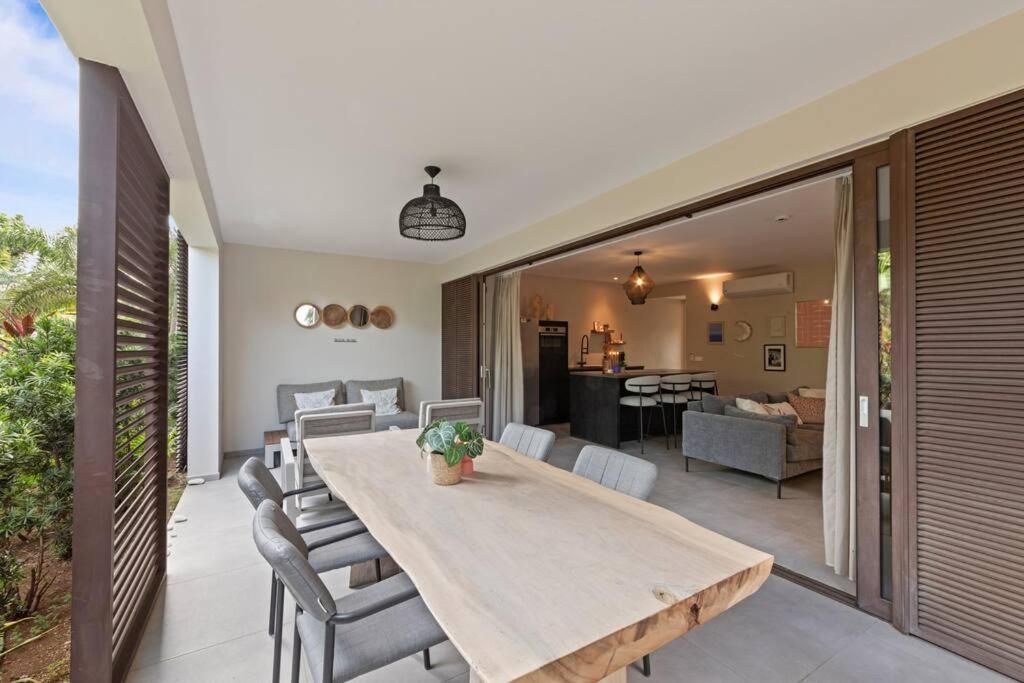 Two-Bedroom Deluxe Apartment with Garden View
