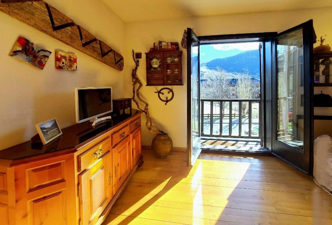 Apartamento de una habitación con balcón