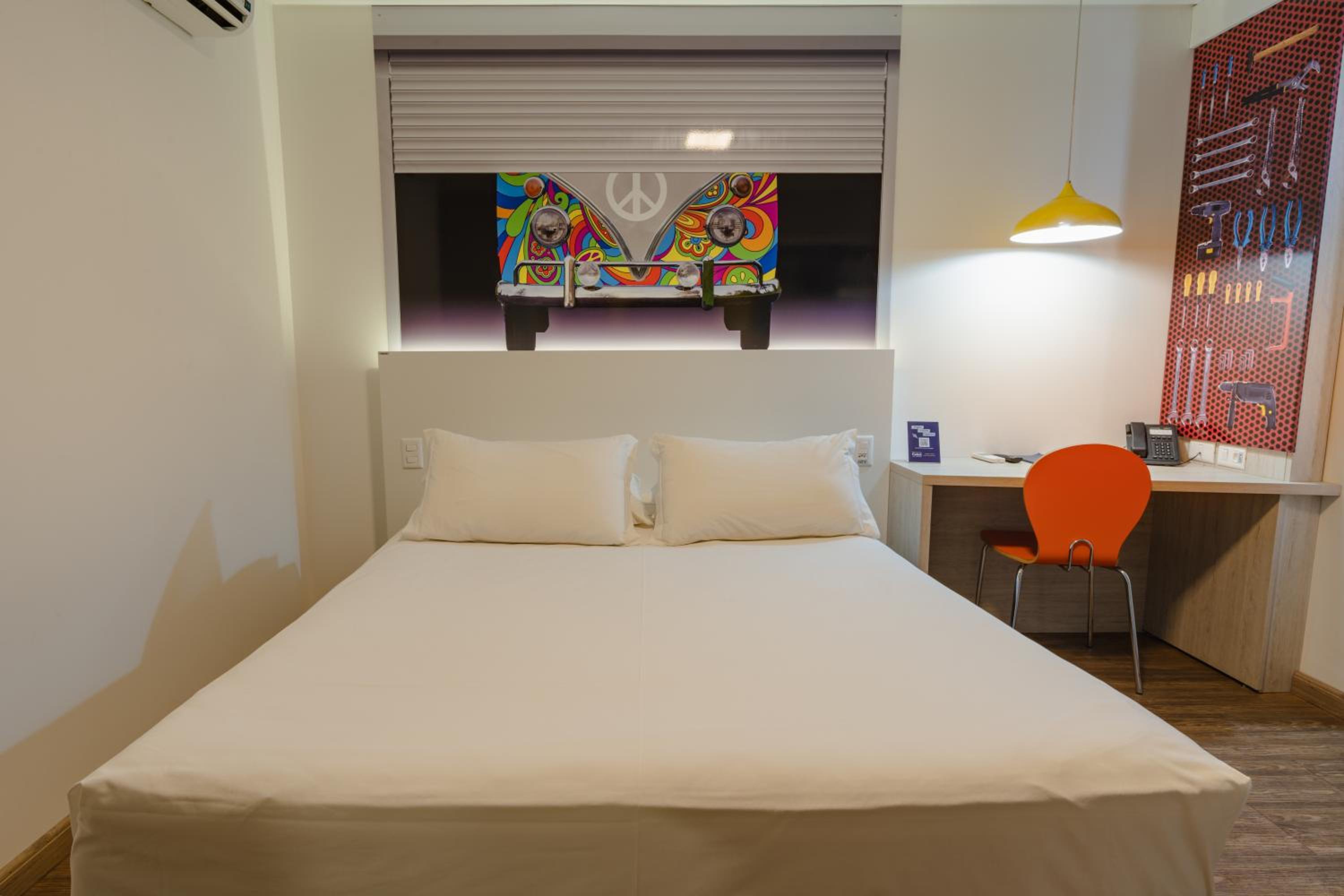 Queen Room photo 3