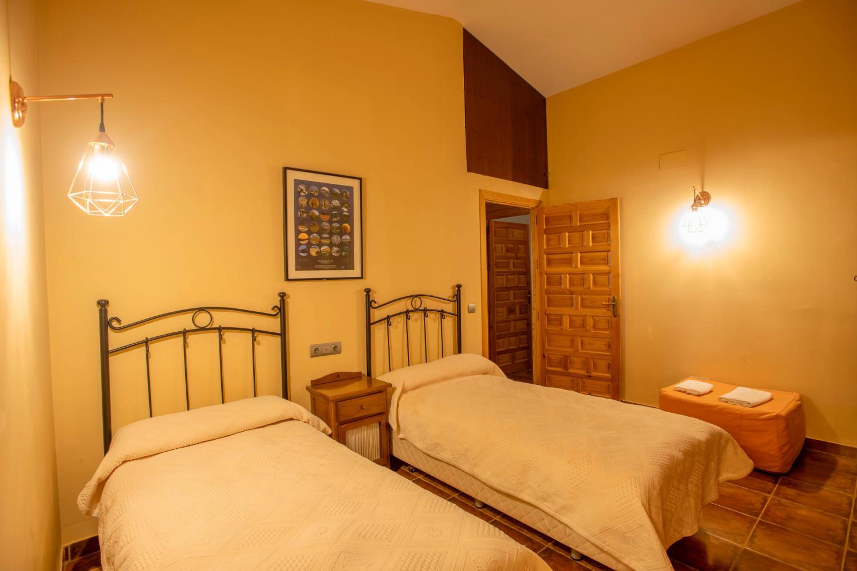 Two-Bedroom Deluxe Apartment with Garden View photo 2