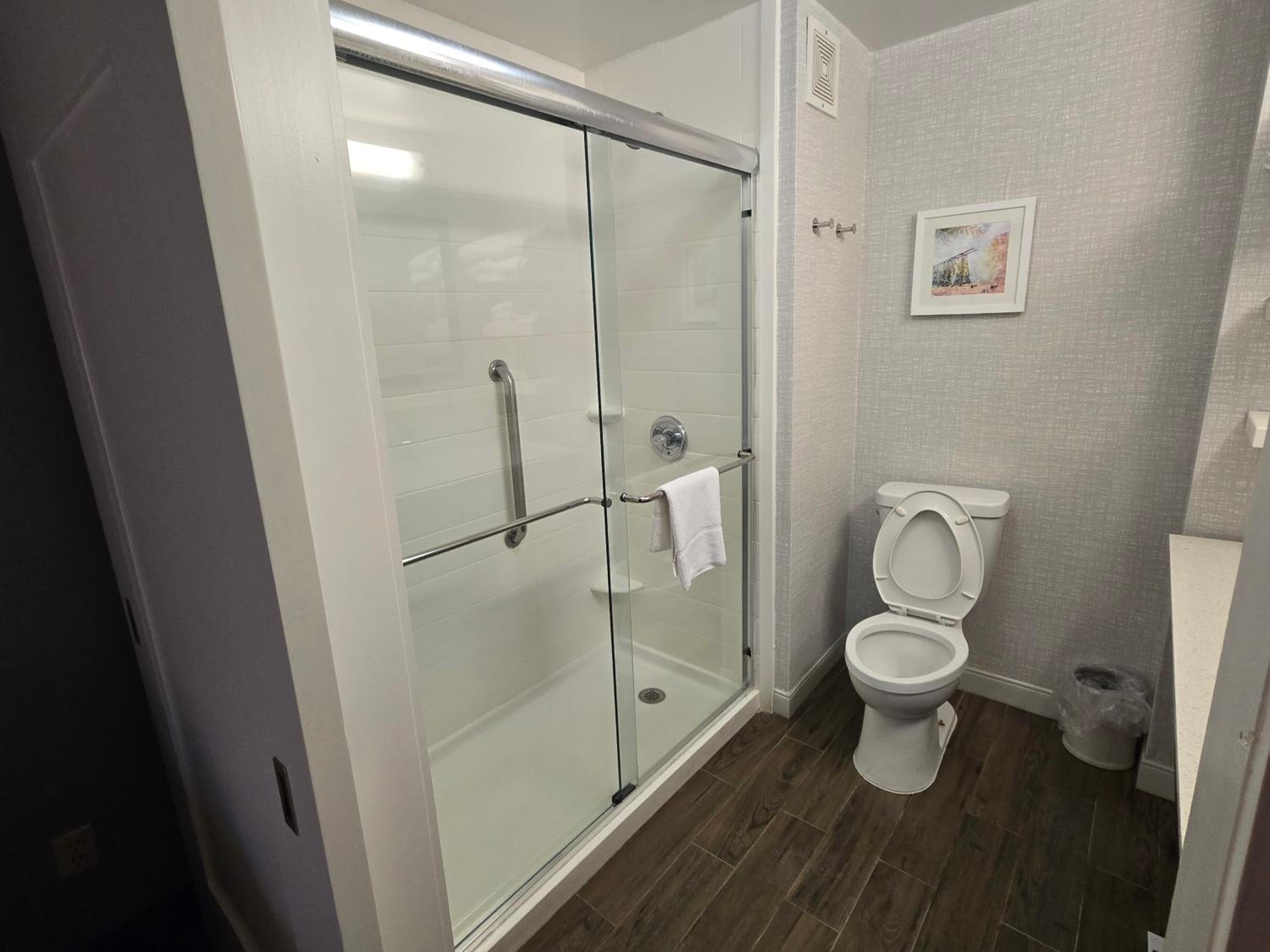 King Room - Non-Smoking - Photo 1