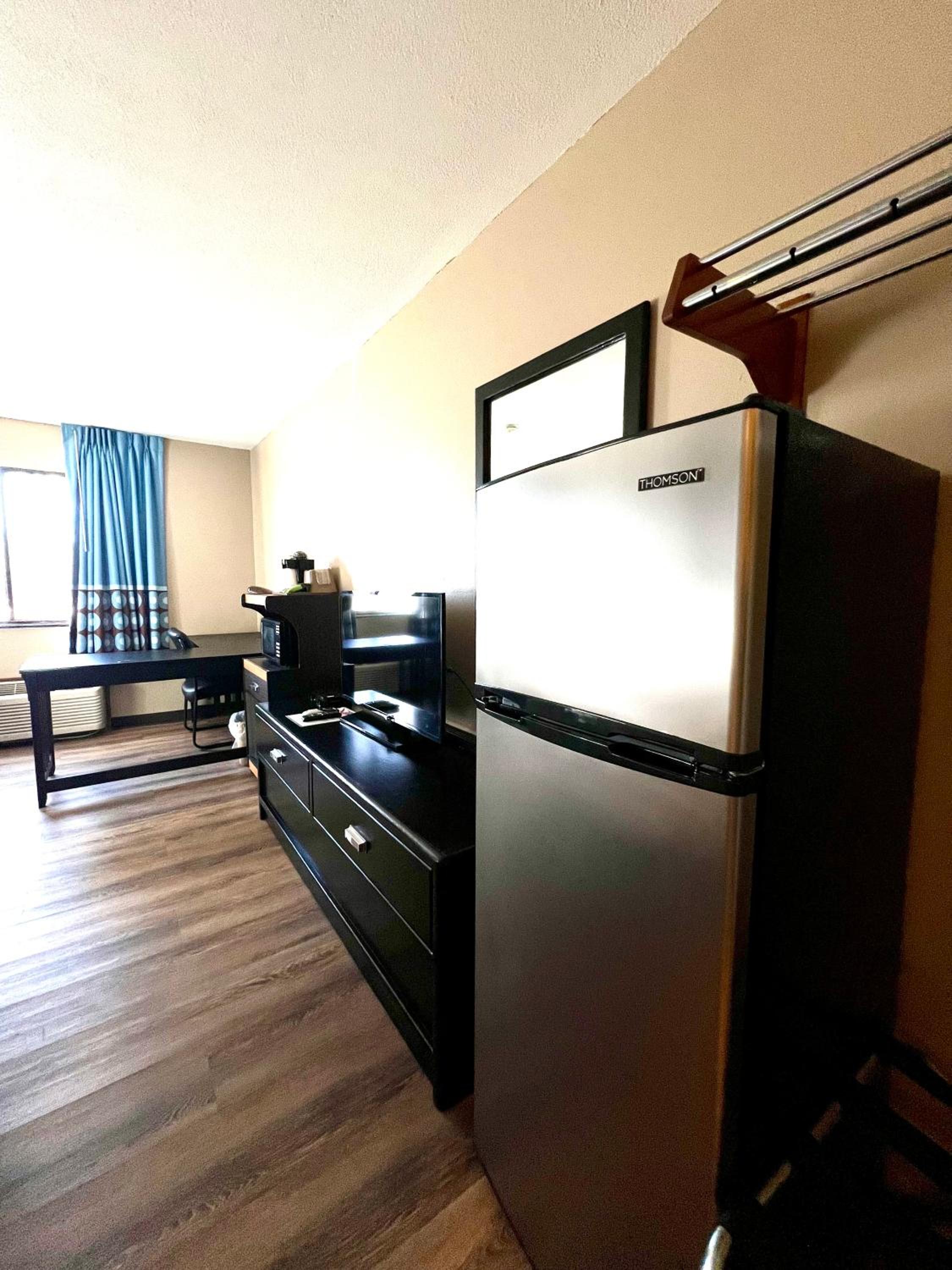 Business Queen Room - Non-Smoking - Photo 10