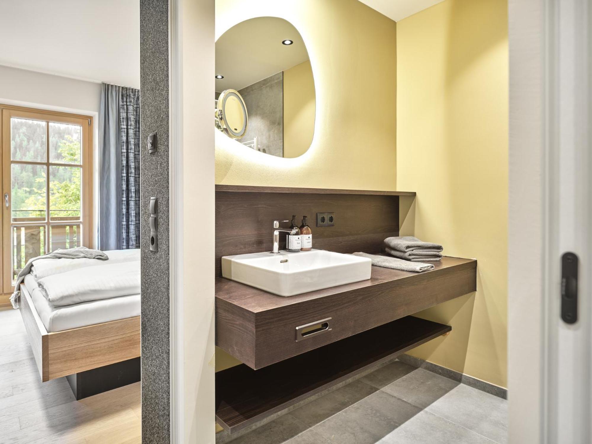 Deluxe Double Room - Photo 3