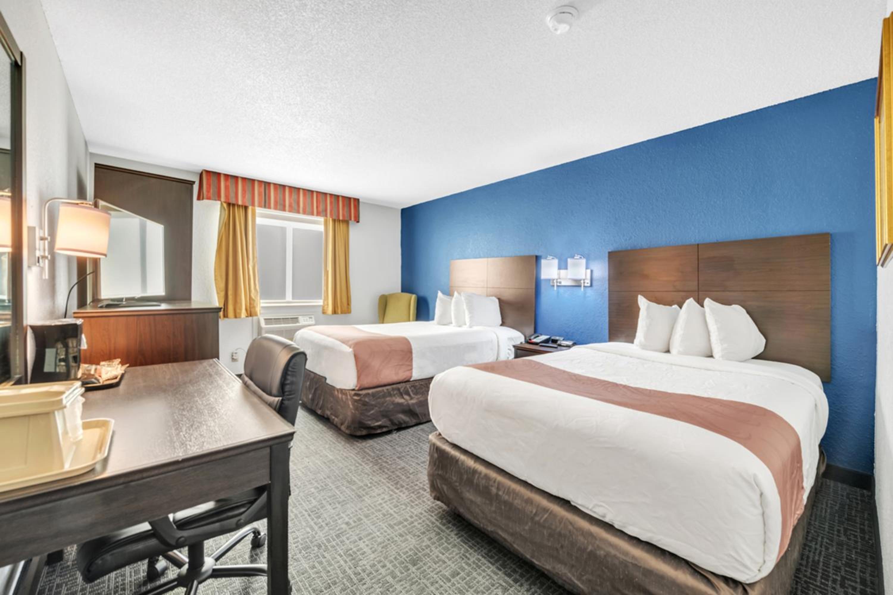 2 Full Bed Smoking - Photo 5