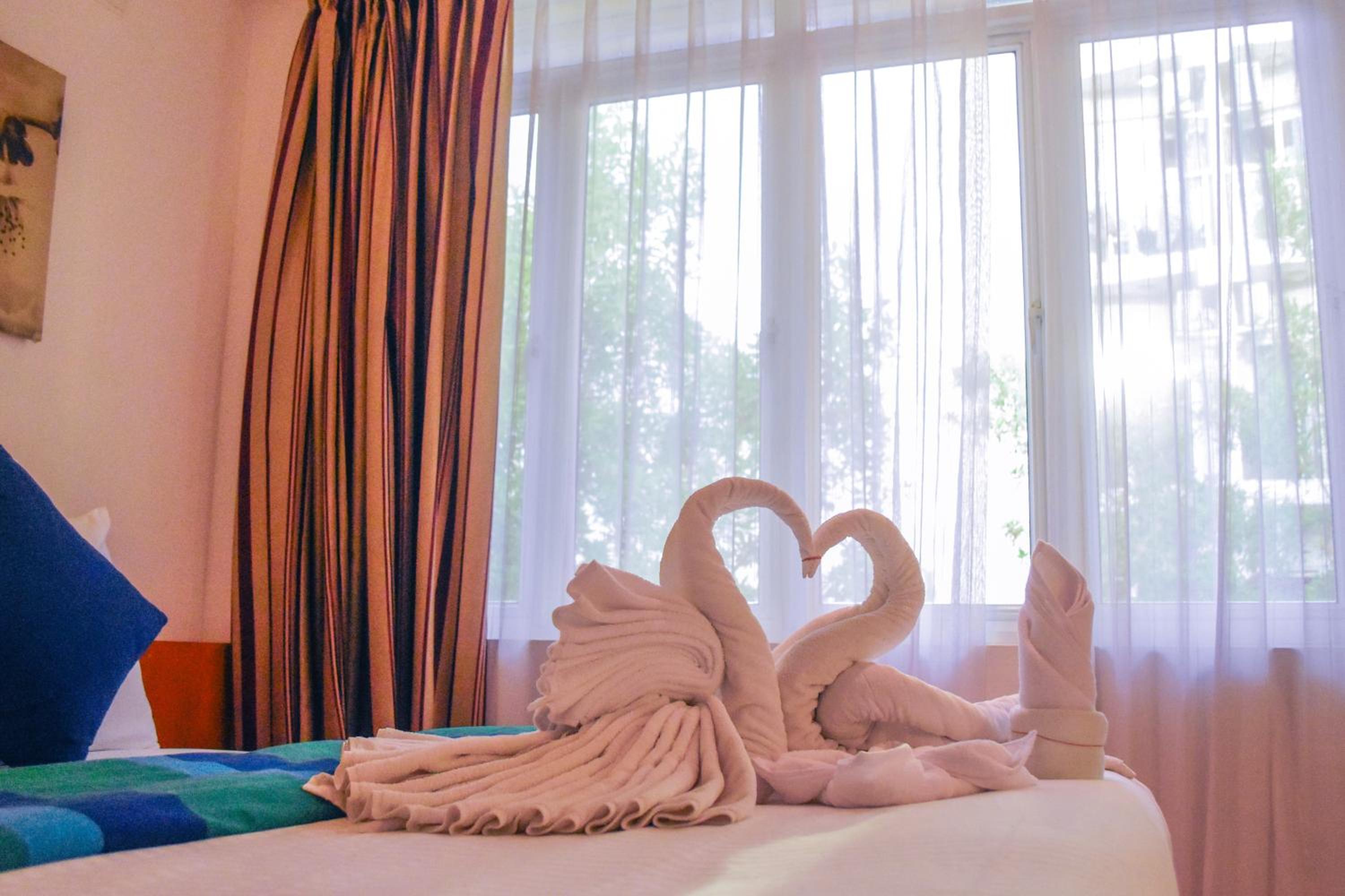 Deluxe Double Room with Balcony - Photo 3