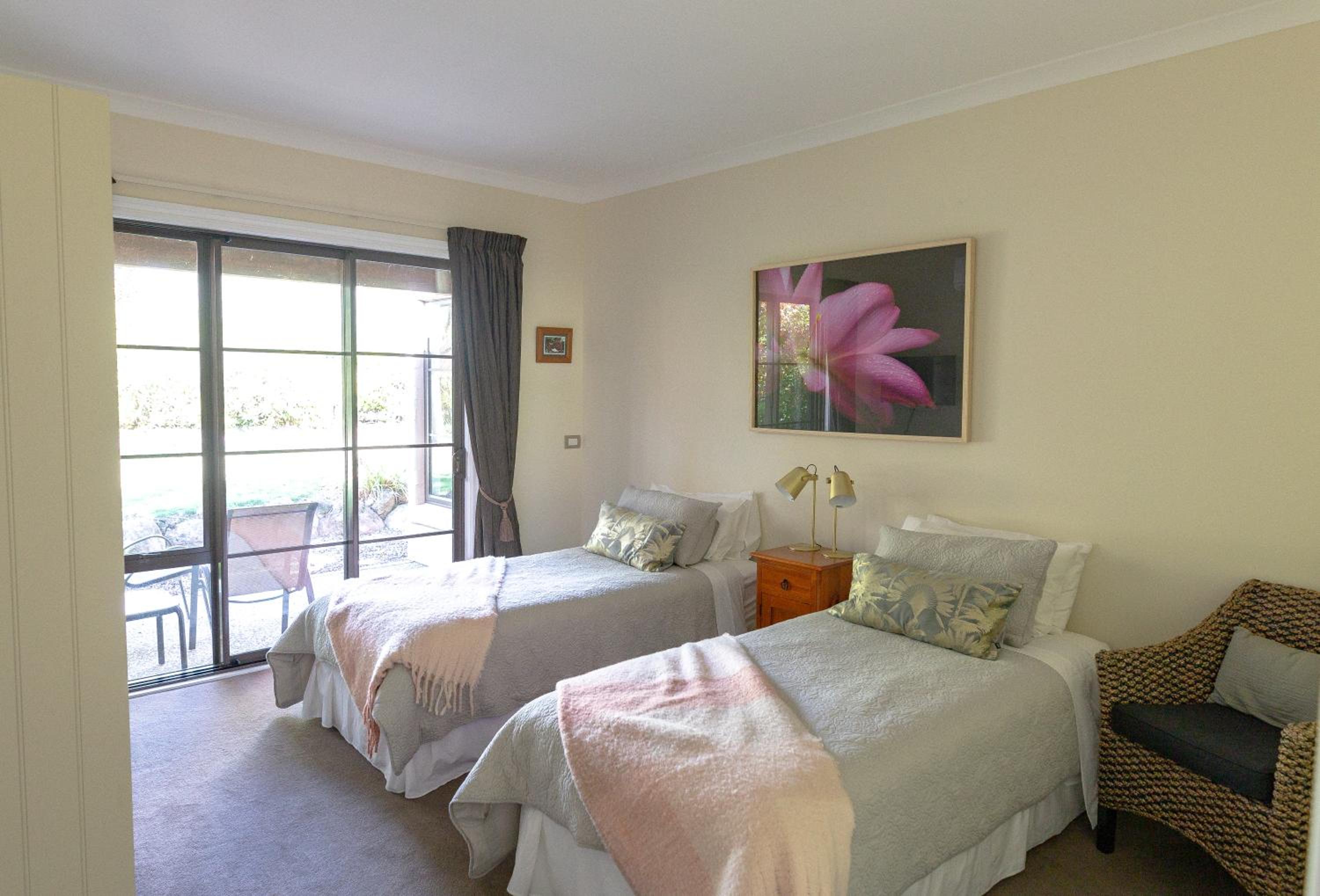 Deluxe Double or Twin Room photo 3