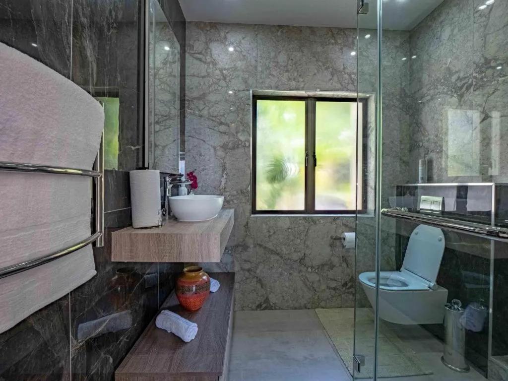 Double Room - Photo 5