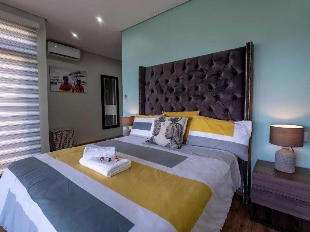 Double Room with Balcony and Sea View - Photo 4