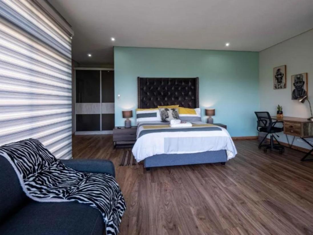 Double Room with Balcony and Sea View - Photo 8