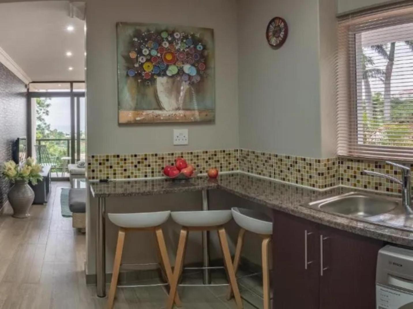 Apartment with Sea View - Photo 11