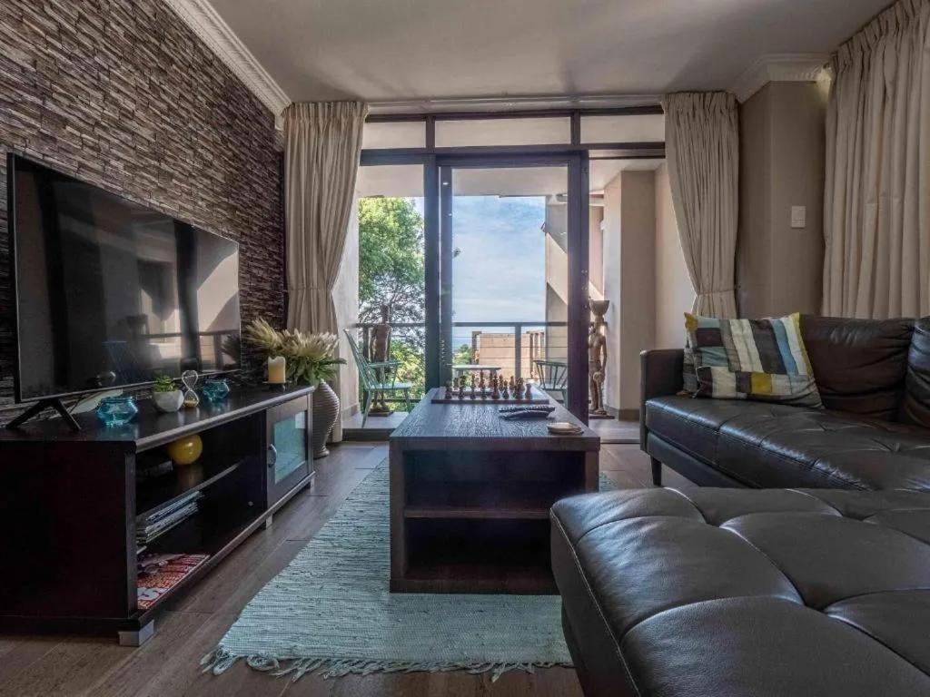 Apartment with Sea View - Photo 9