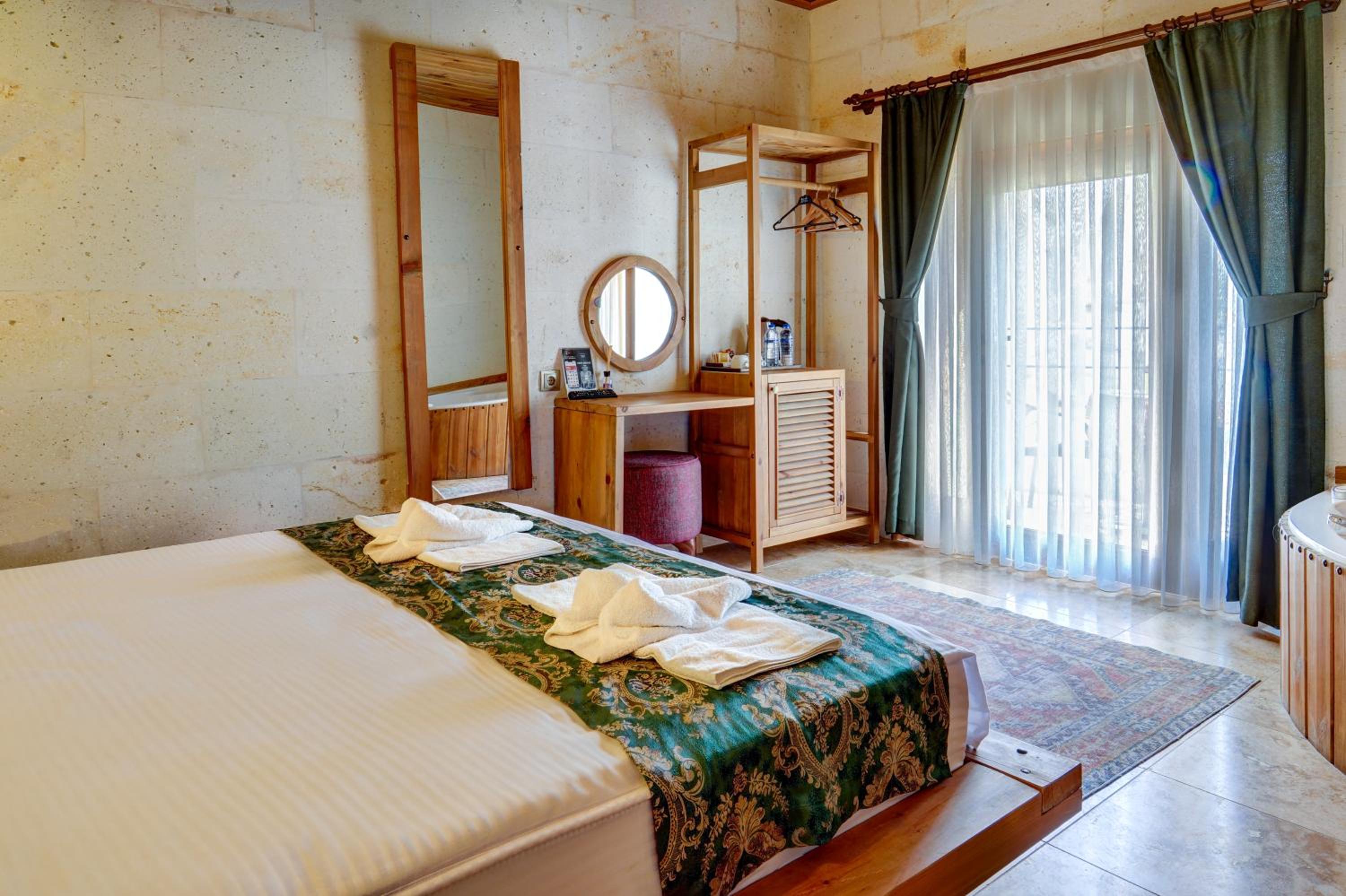 Suite with Balcony photo 3