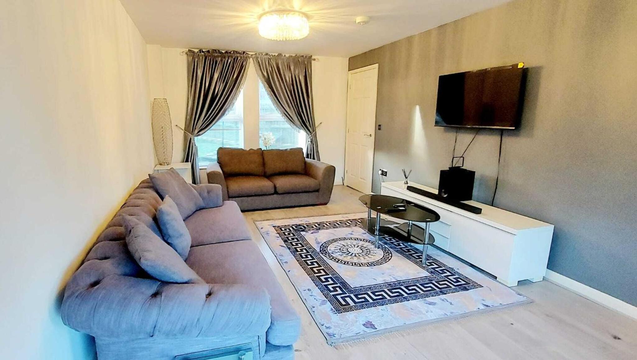 Three-Bedroom House photo 1