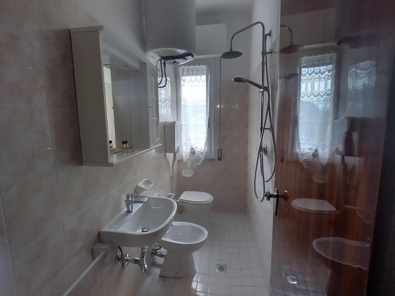 Two-Bedroom Apartment with Balcony and Sea View photo 2